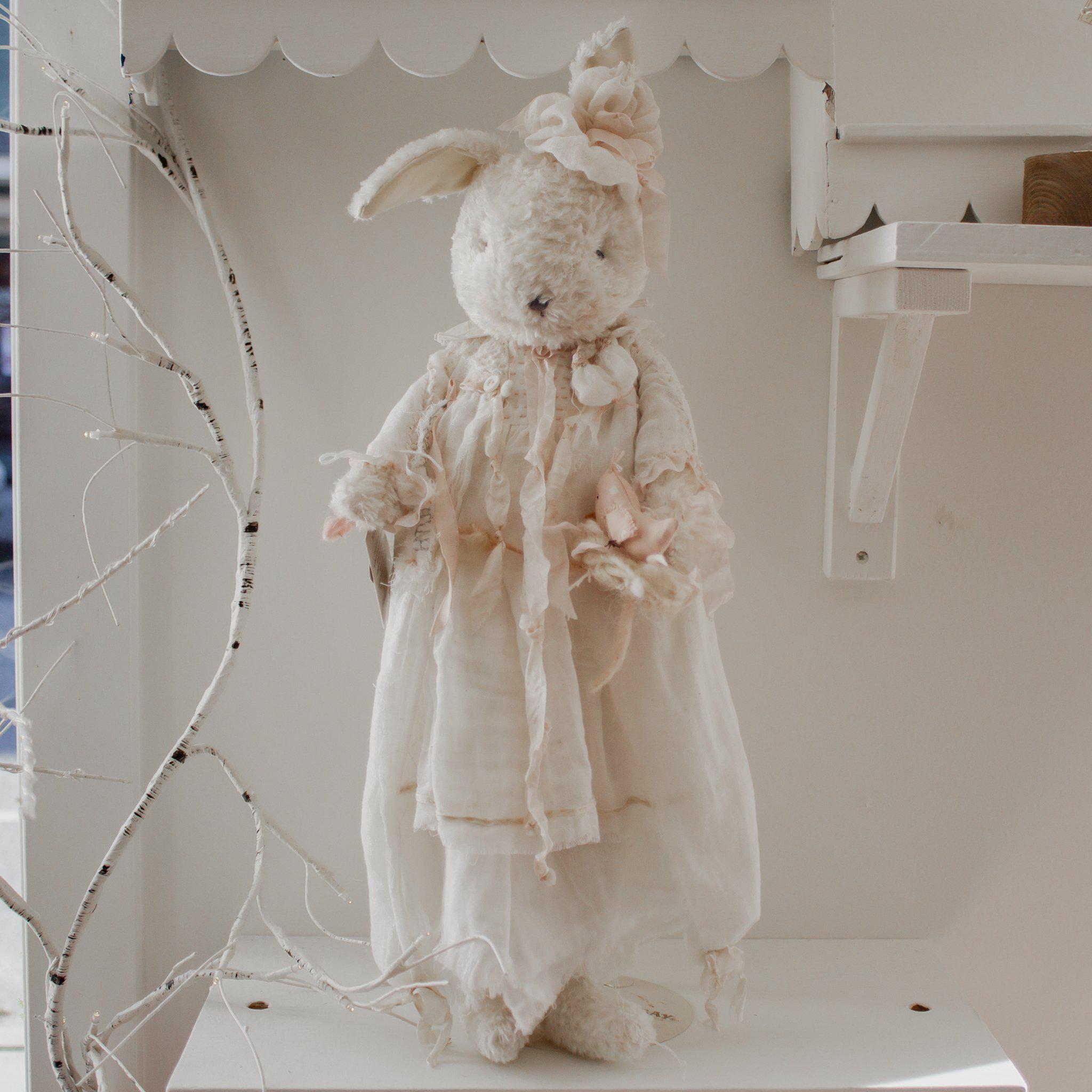 RETIRED - Hutch Studio Original - Purity - One of a Kind Bunny、mySite、g9winljtr