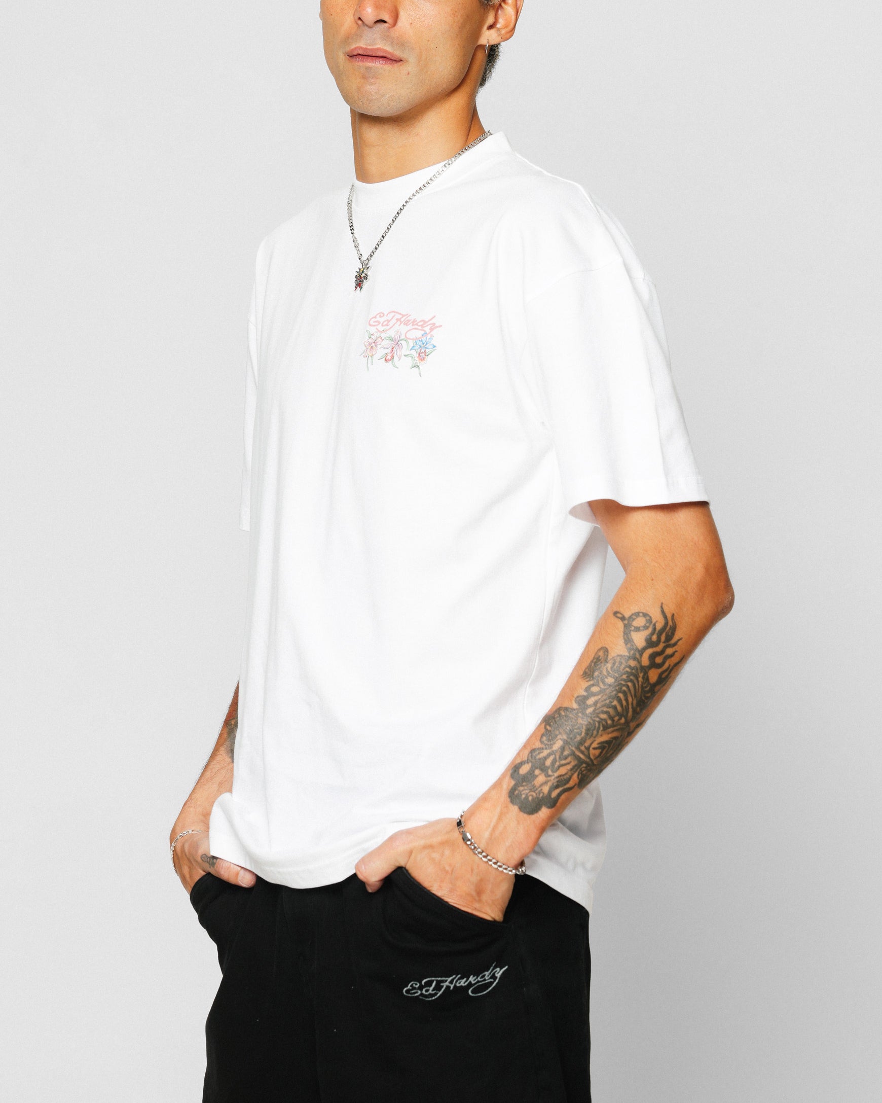 {product_title} - {shop_name}