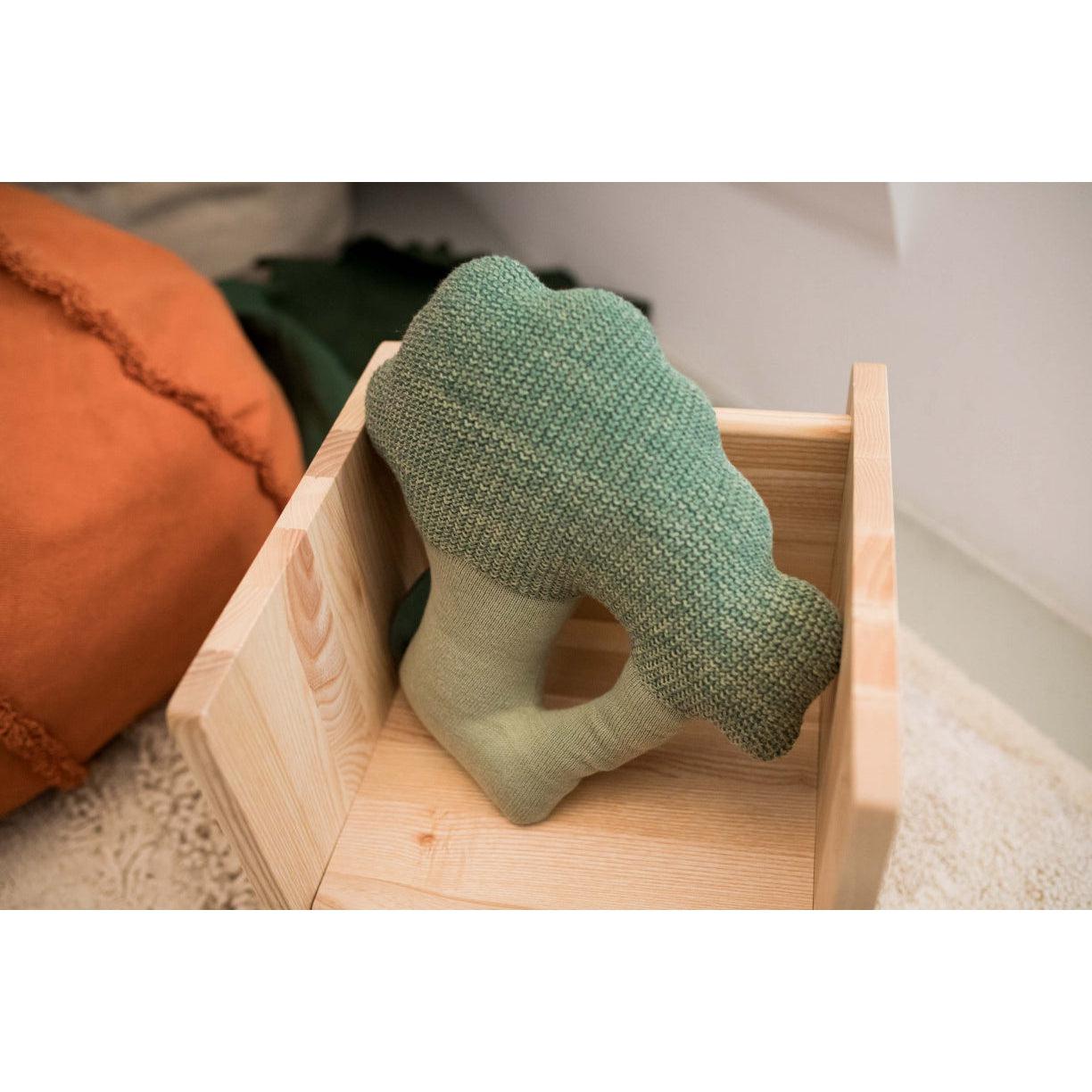 Oli & Carol Brucy the Broccoli Knitted Cushion、mySite、gigharbornorthrealestate