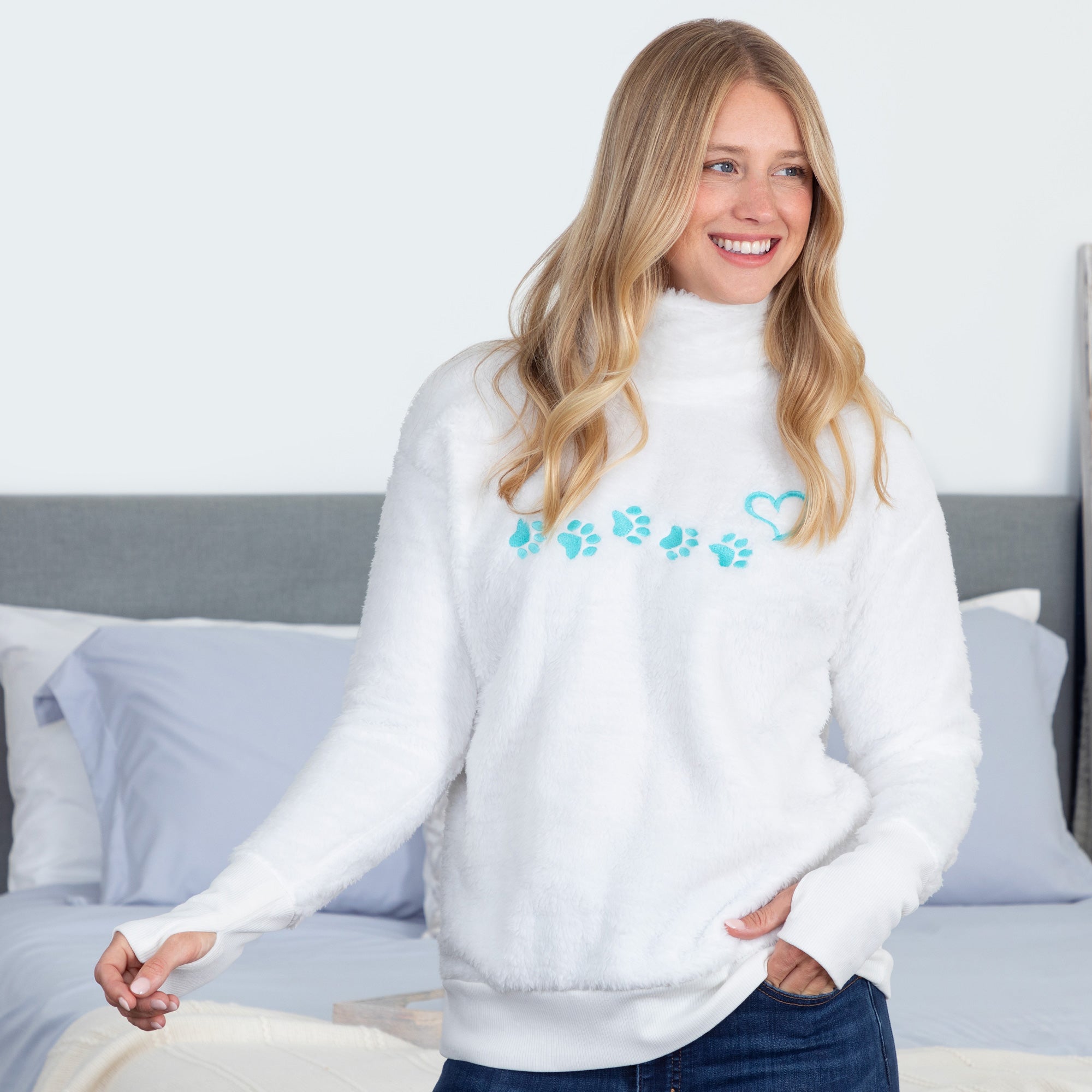 Paw Print Mock Neck Plush Sherpa Fleece Pullover with Thumb Holes、mySite、camillekostekn