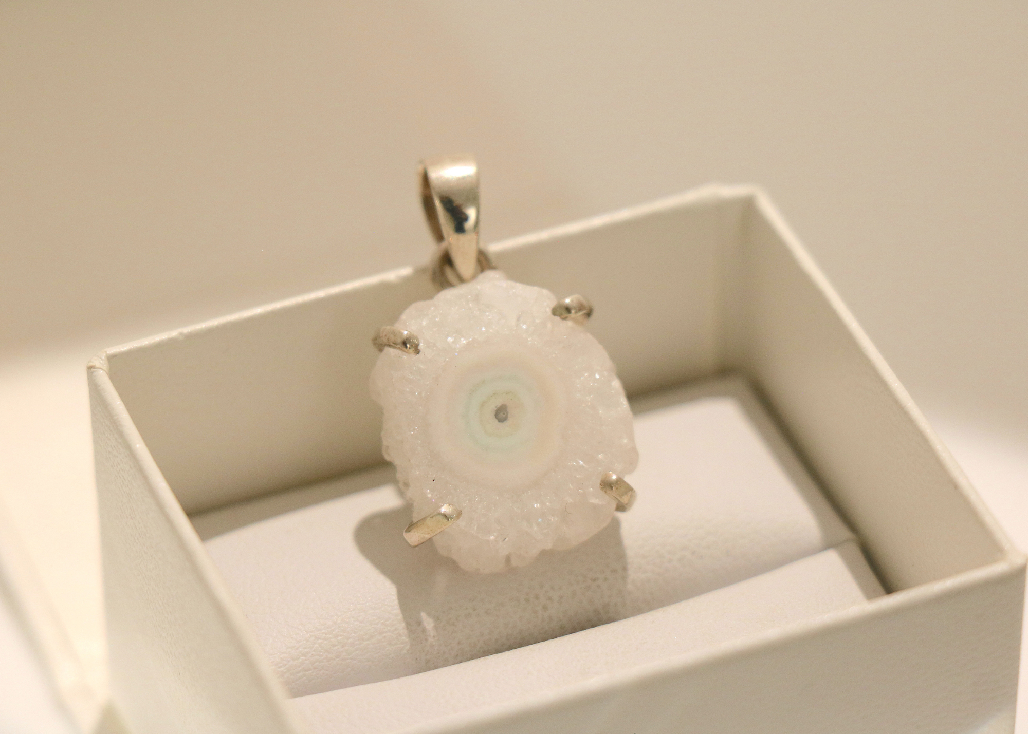 Solar Quartz Pendant、mySite、topwebapps