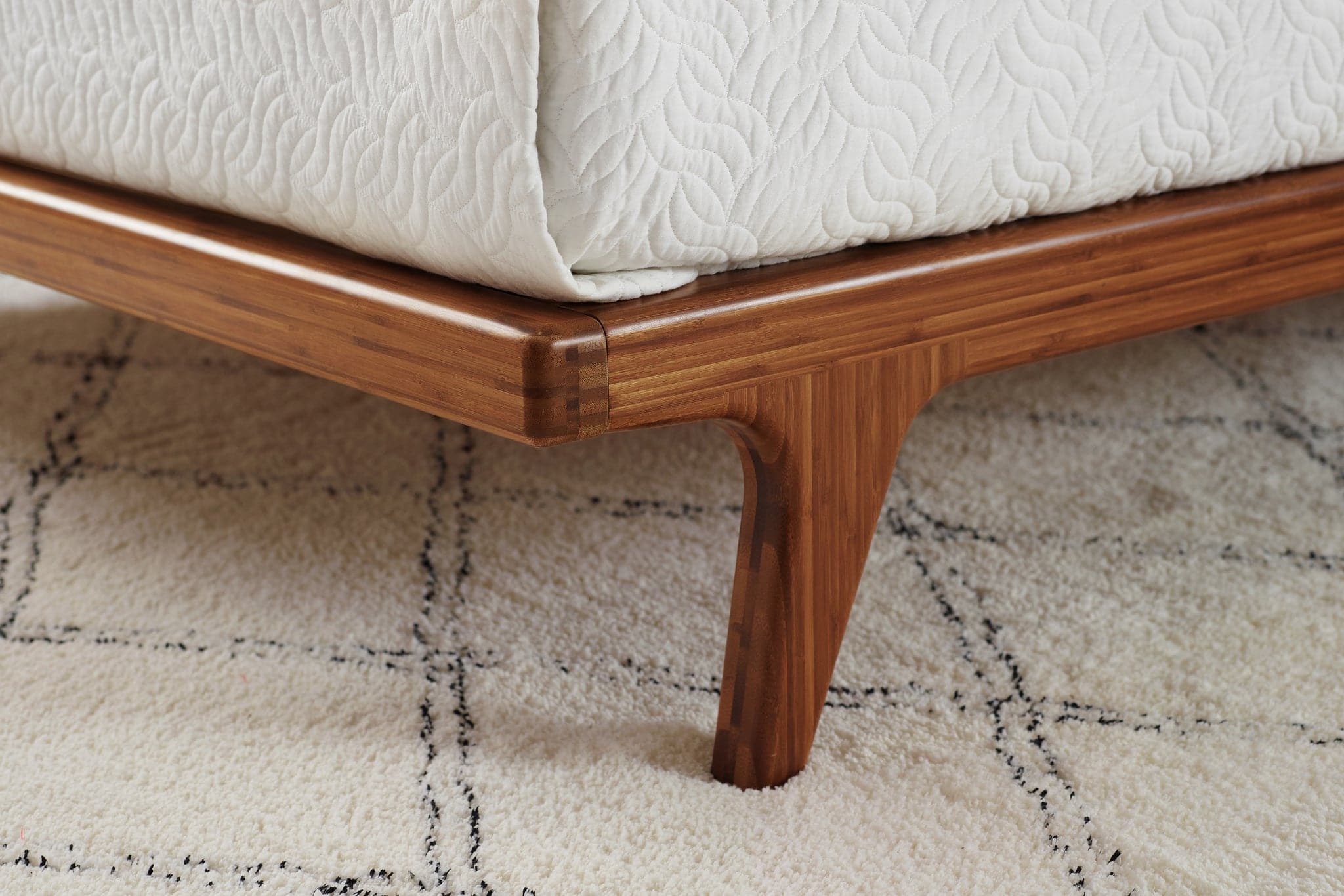 Mercury Upholstered Platform Bed、mySite、neckold