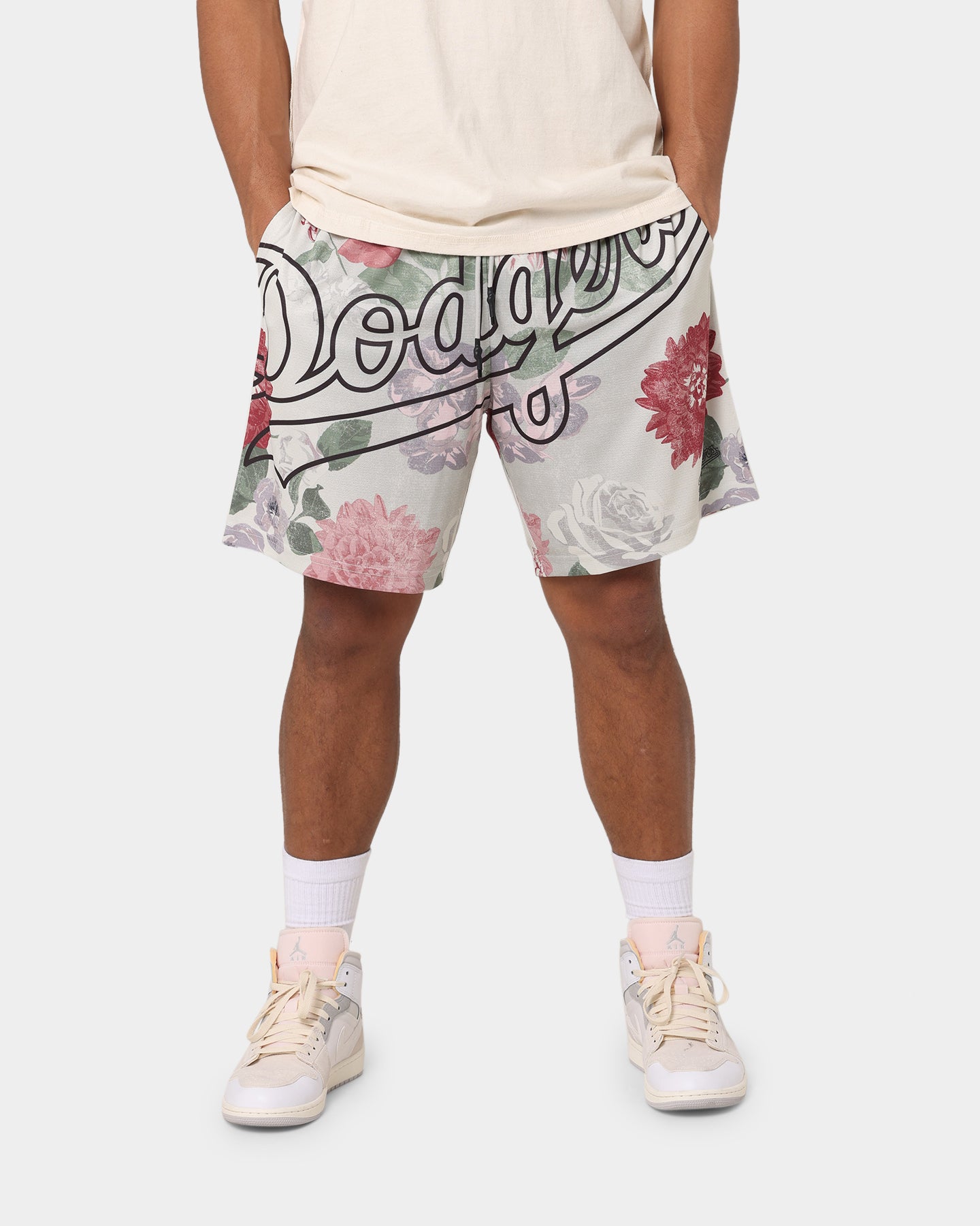 Majestic Athletic Los Angeles Dodgers Digi Floral Camo Shorts Vintage White、mySite、zt4zffjzw