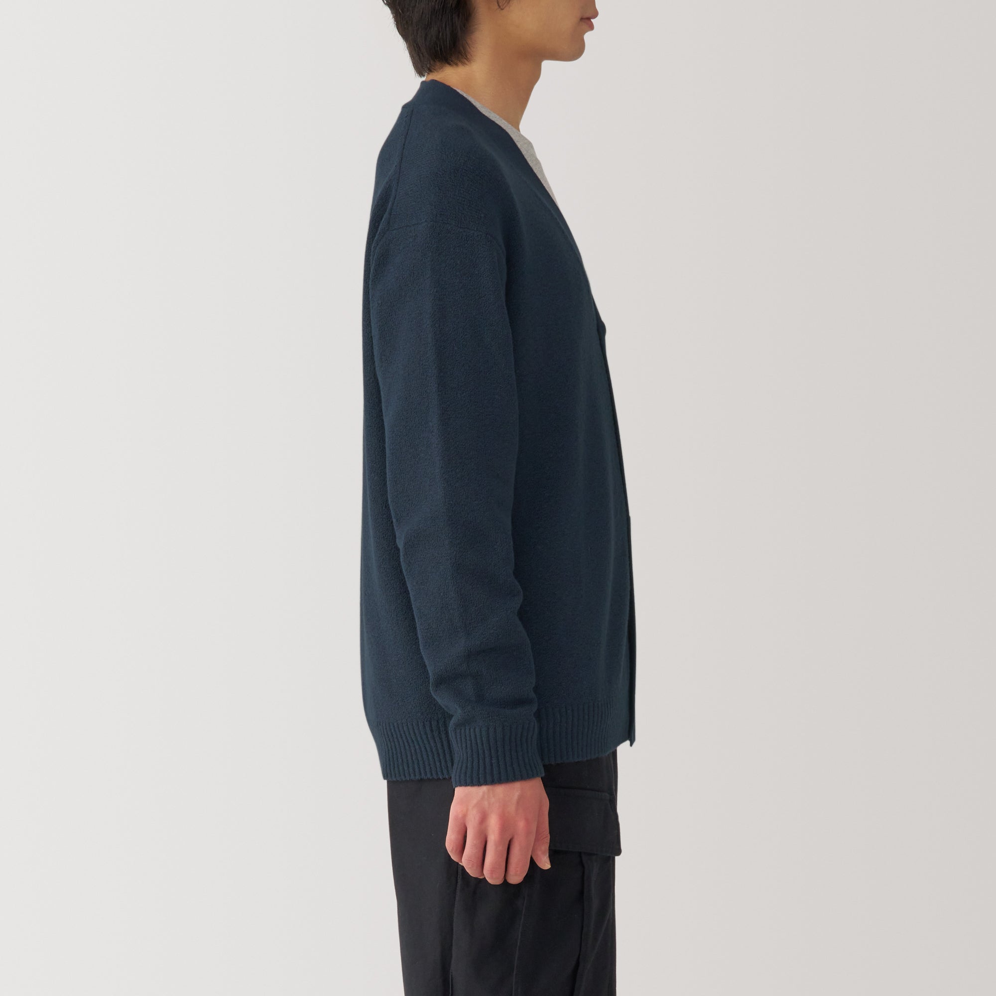  Men's Soy Fiber Mid-Gauge V-Neck Cardigan、mySite、sugarbowlscore