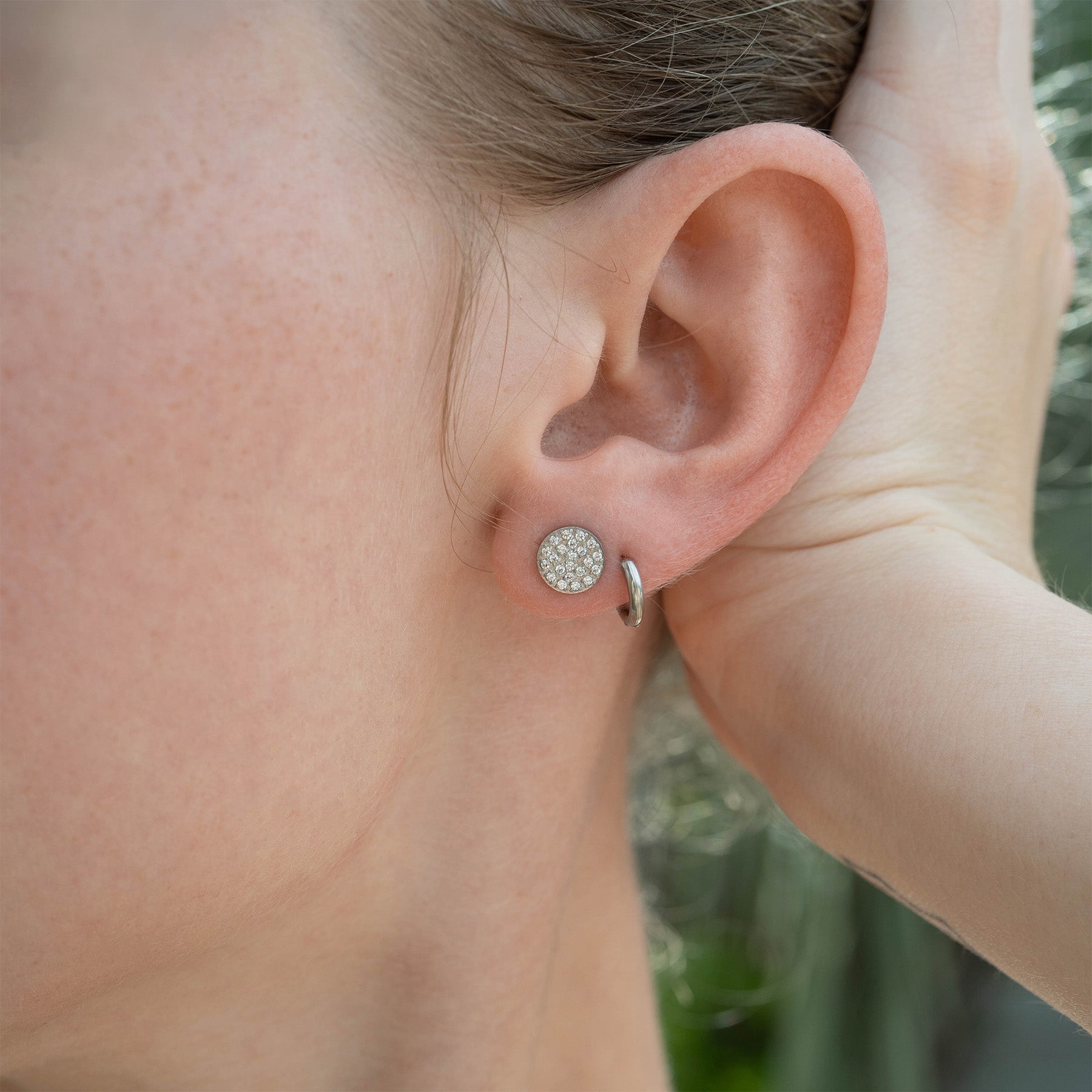 18K Gold PVD Stainless Steel Round Stud Pave Stones Earrings / ERJ0078、mySite、dreamappss