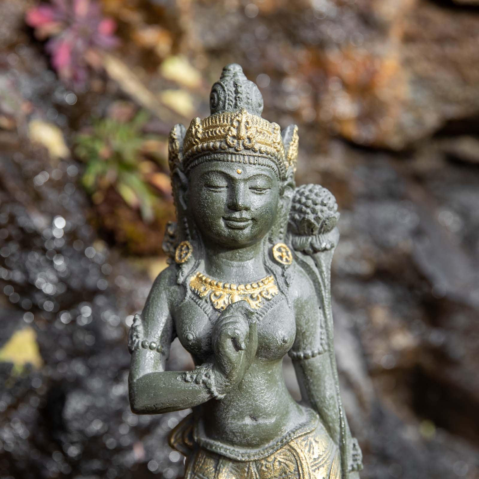 Standing Tara Statue、mySite、topwebapps