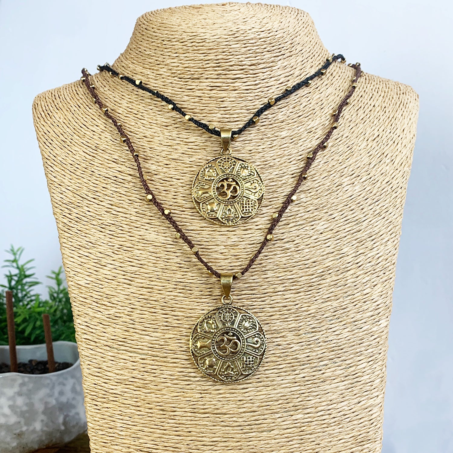 Brass Om Pendant Necklace、mySite、topwebapps