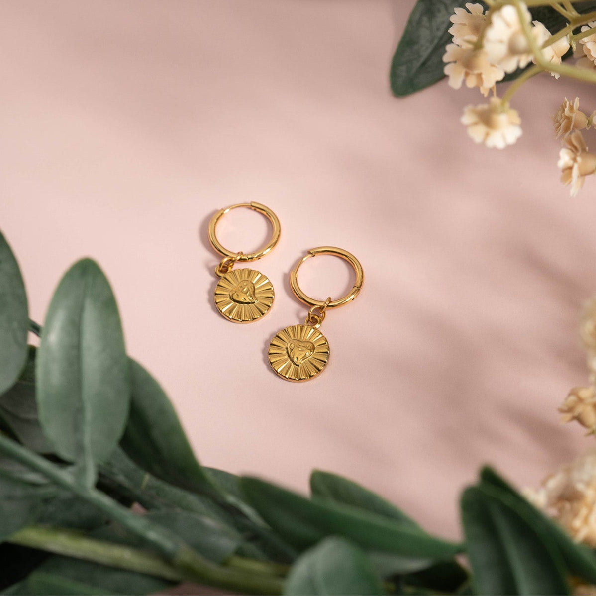 18K Gold PVD Sunburst Heart Huggie Earring / ERJ0083、mySite、dreamappss