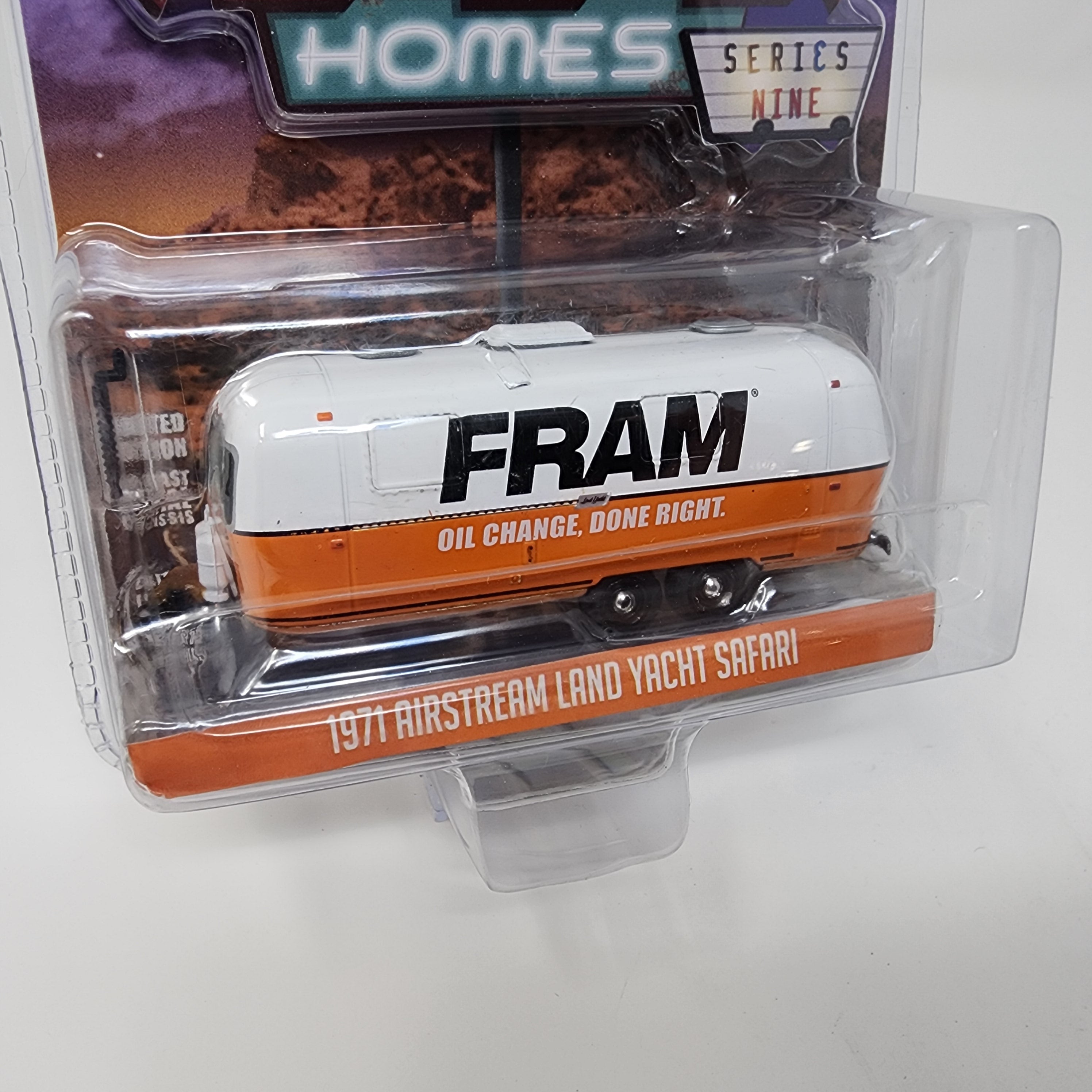 1971 Airstream Land Yacht Safari * FRAM * Greenlight Hitched Homes、mySite、hgirdovlk