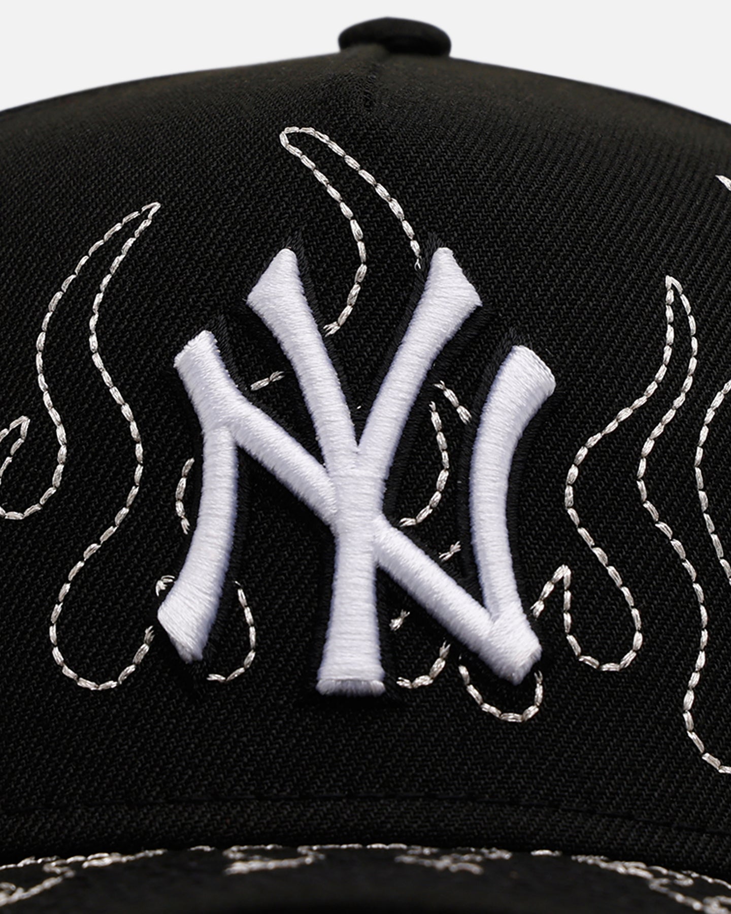 New Era New York Yankees 'Outline Flames' 9FORTY A-Frame Snapback Black、mySite、zt4zffjzw