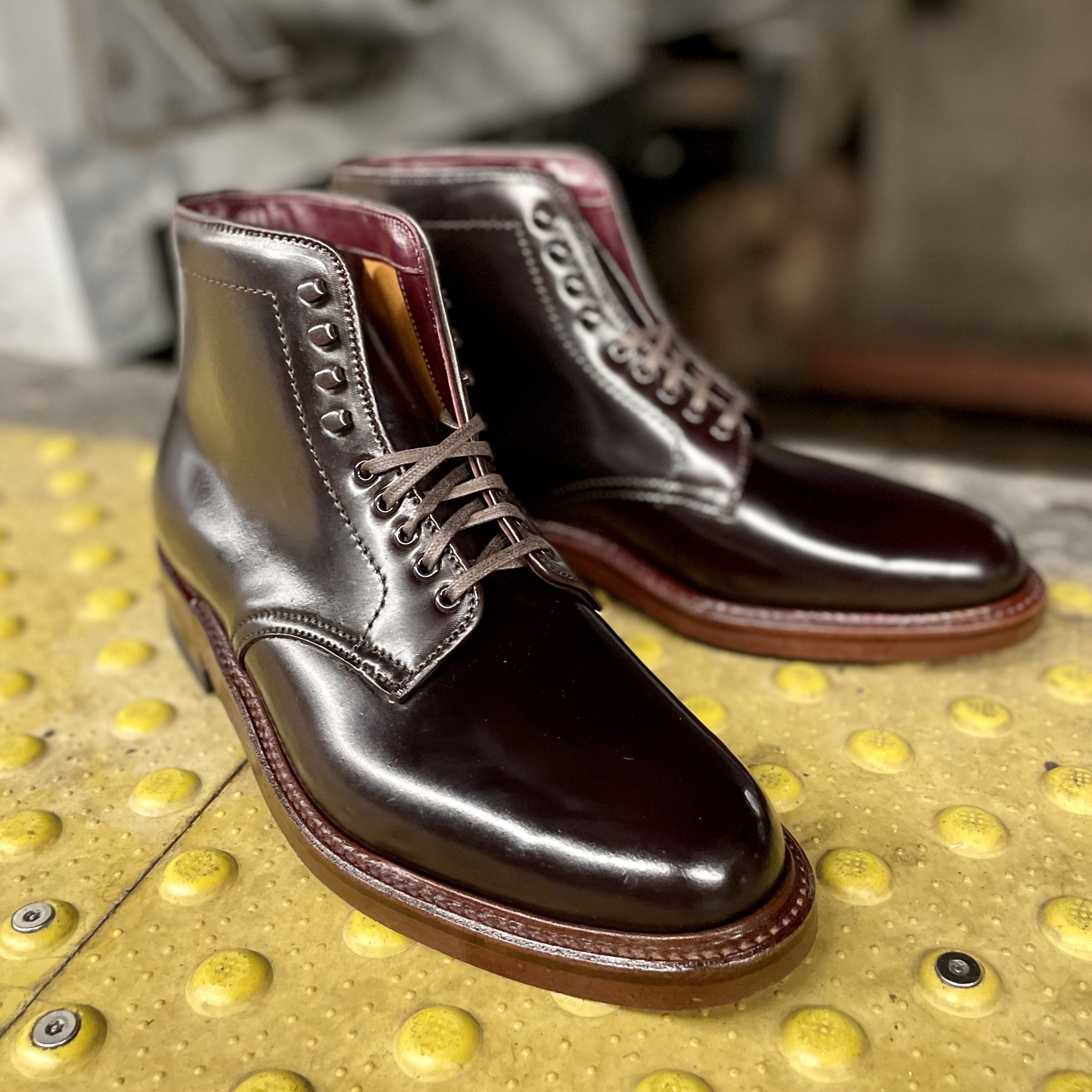  D1854H - Plain Toe Boot w Neocork Sole in Color 8 Shell、mySite、preschool7hills