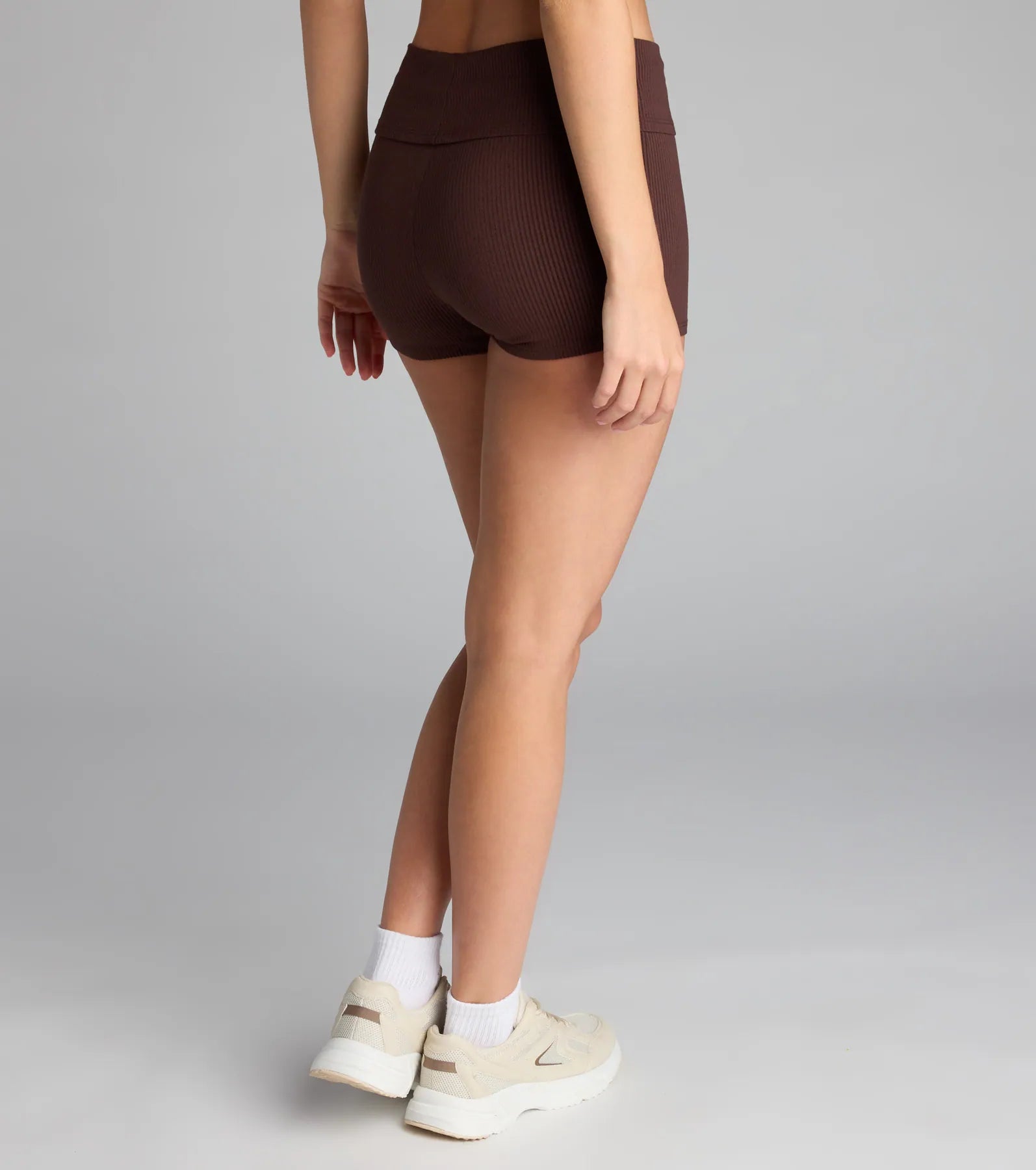  Chill Girlie Foldover Hot Shorts、mySite、justintrudeaud