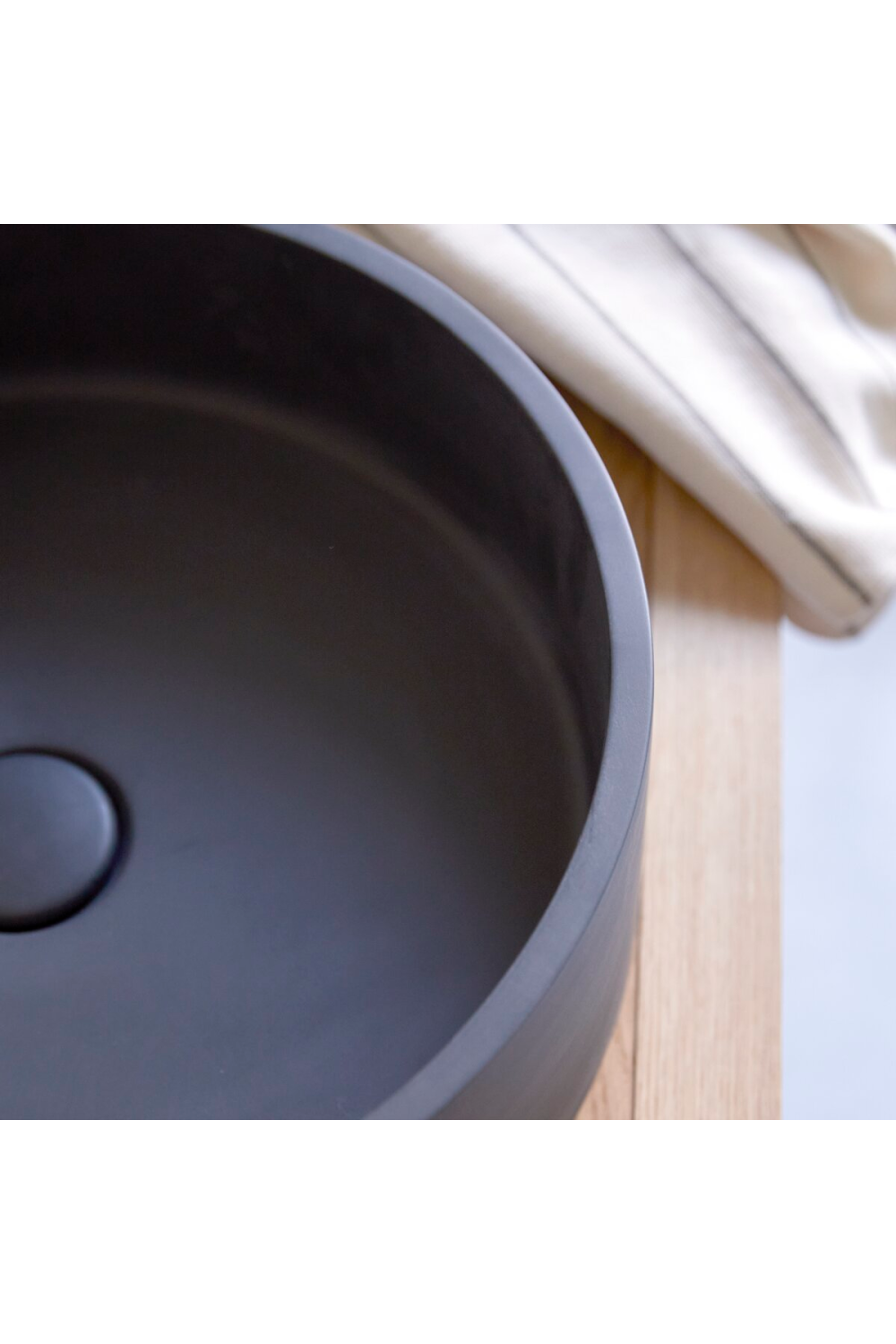 Round Concrete Bathroom Sink | Tikamoon Gina、mySite、neckold