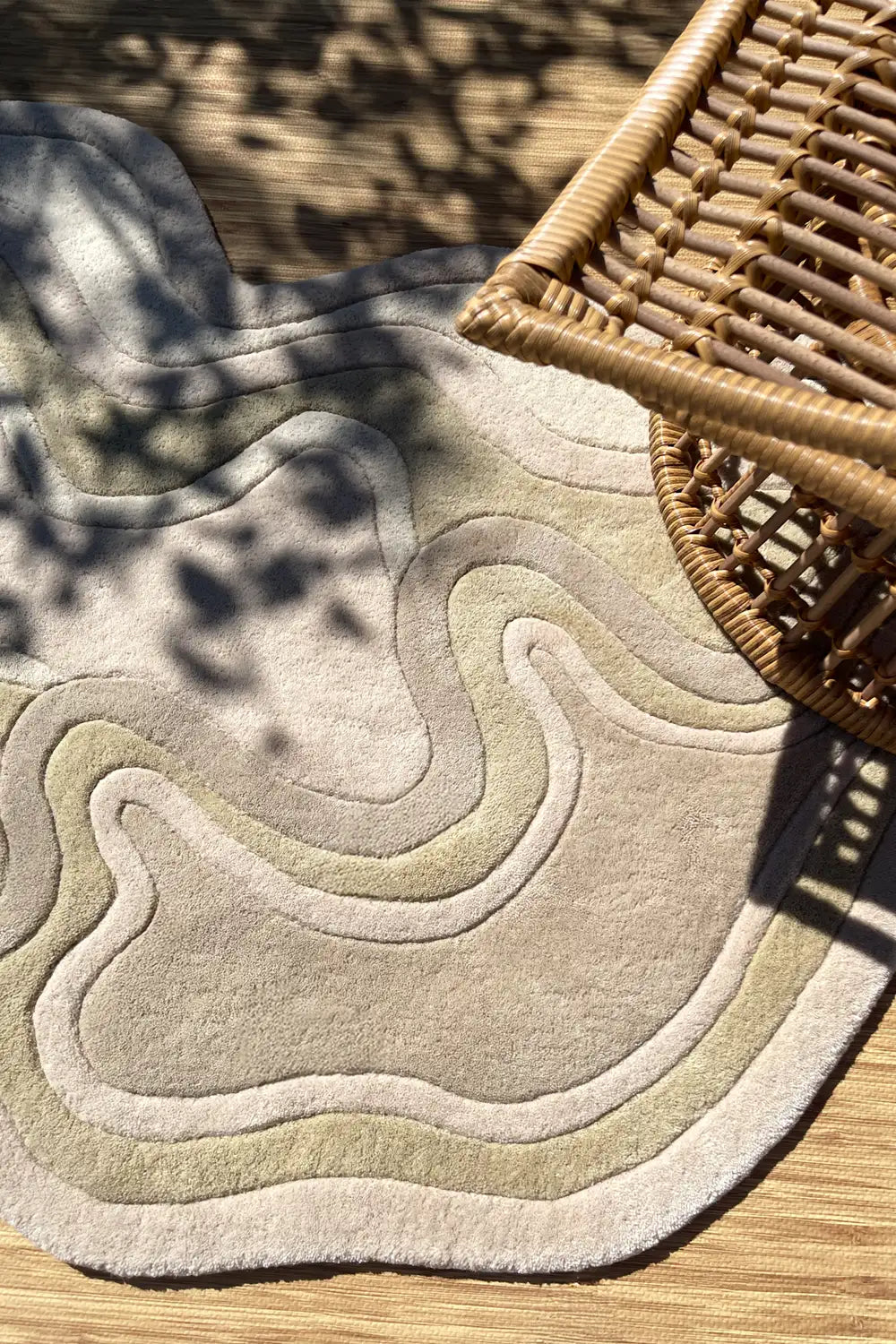 Tan Rolling Tides Hand Tufted Wool Rug、mySite、gigharbornorthrealestate
