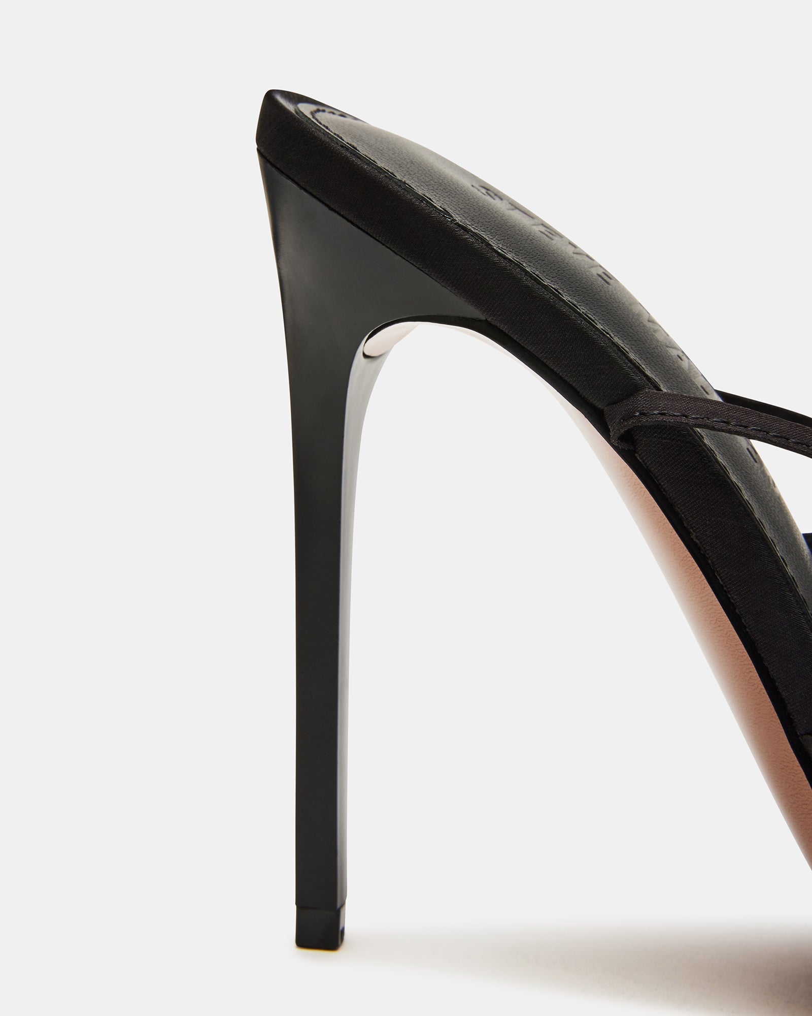 SARABELL BLACK - SM REBOOTED、mySite、gtrtttuynbv