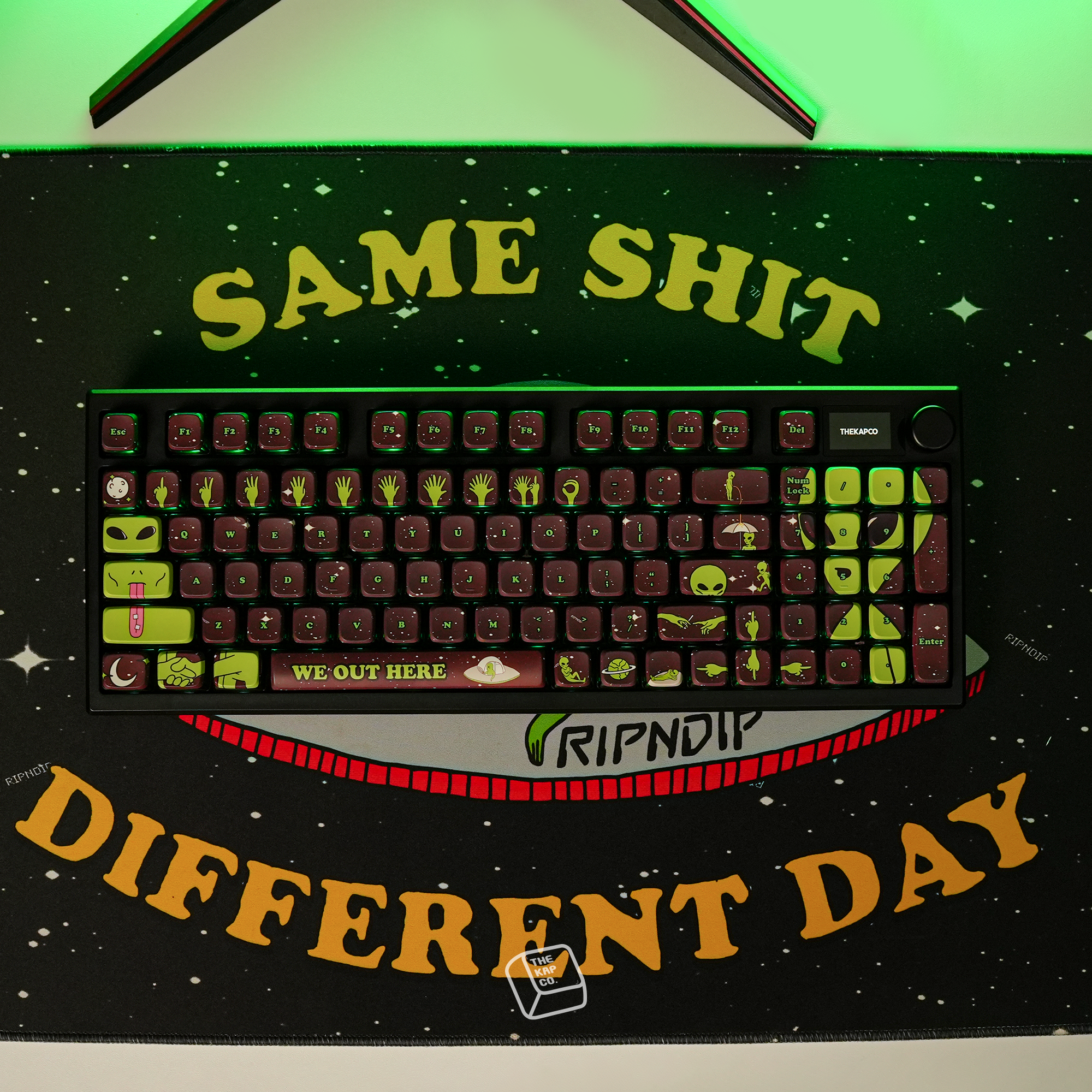  We Out Here Keyboard Set (Asst)、mySite、merchandisen