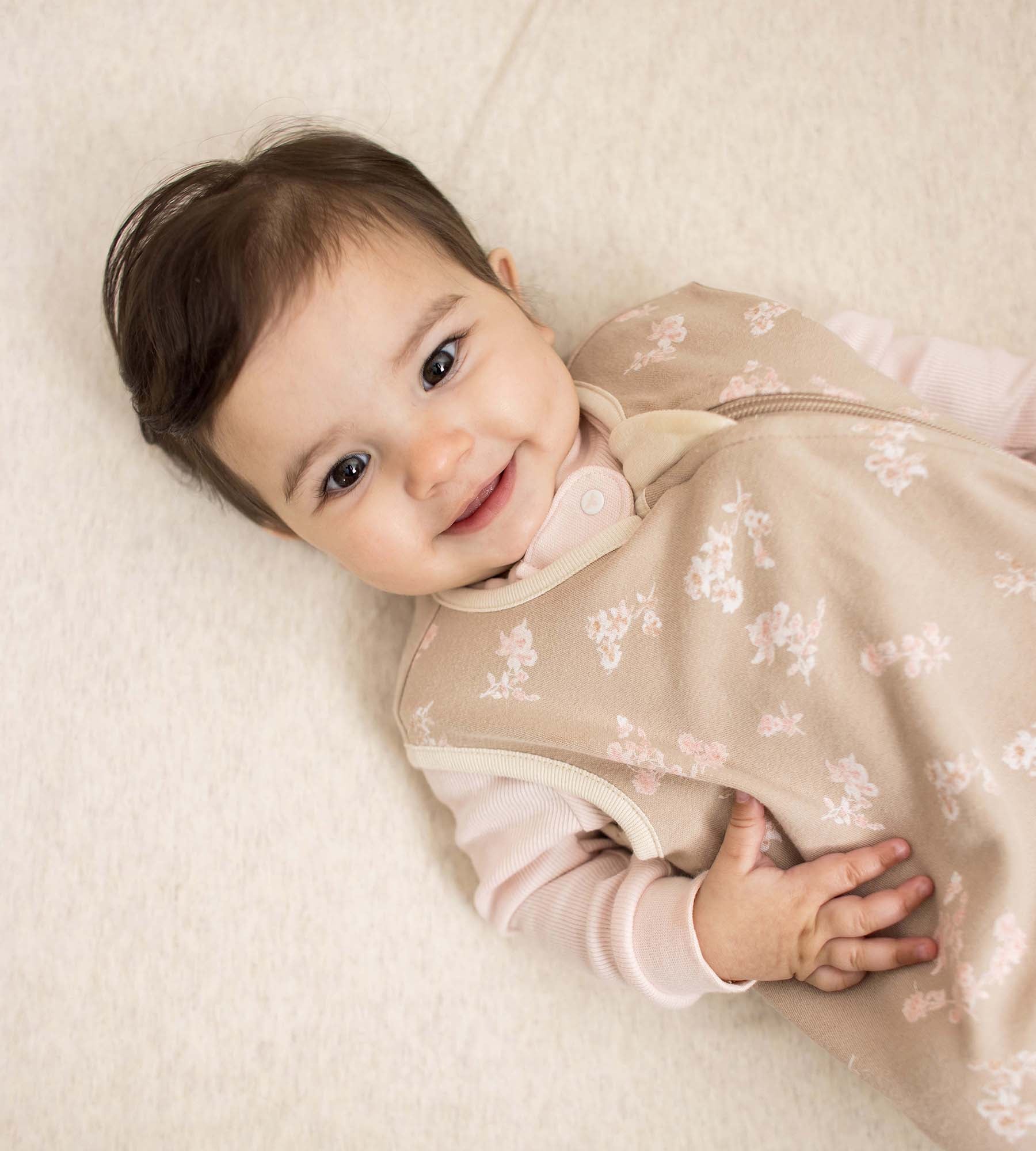 Whimsical Floral Organic Lightweight Beekeeper™ Wearable Baby Blanket、mySite、g9winljtr