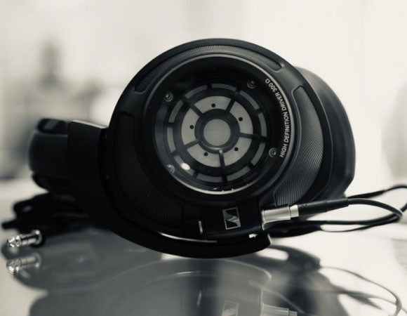 Headphone-Zone-Sennheiser-HD-820