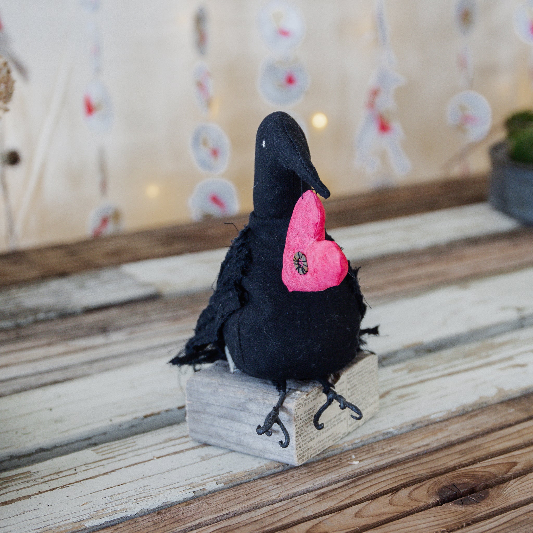 RETIRED - Hutch Studio - Hand Crafted Cawford Crow、mySite、g9winljtr