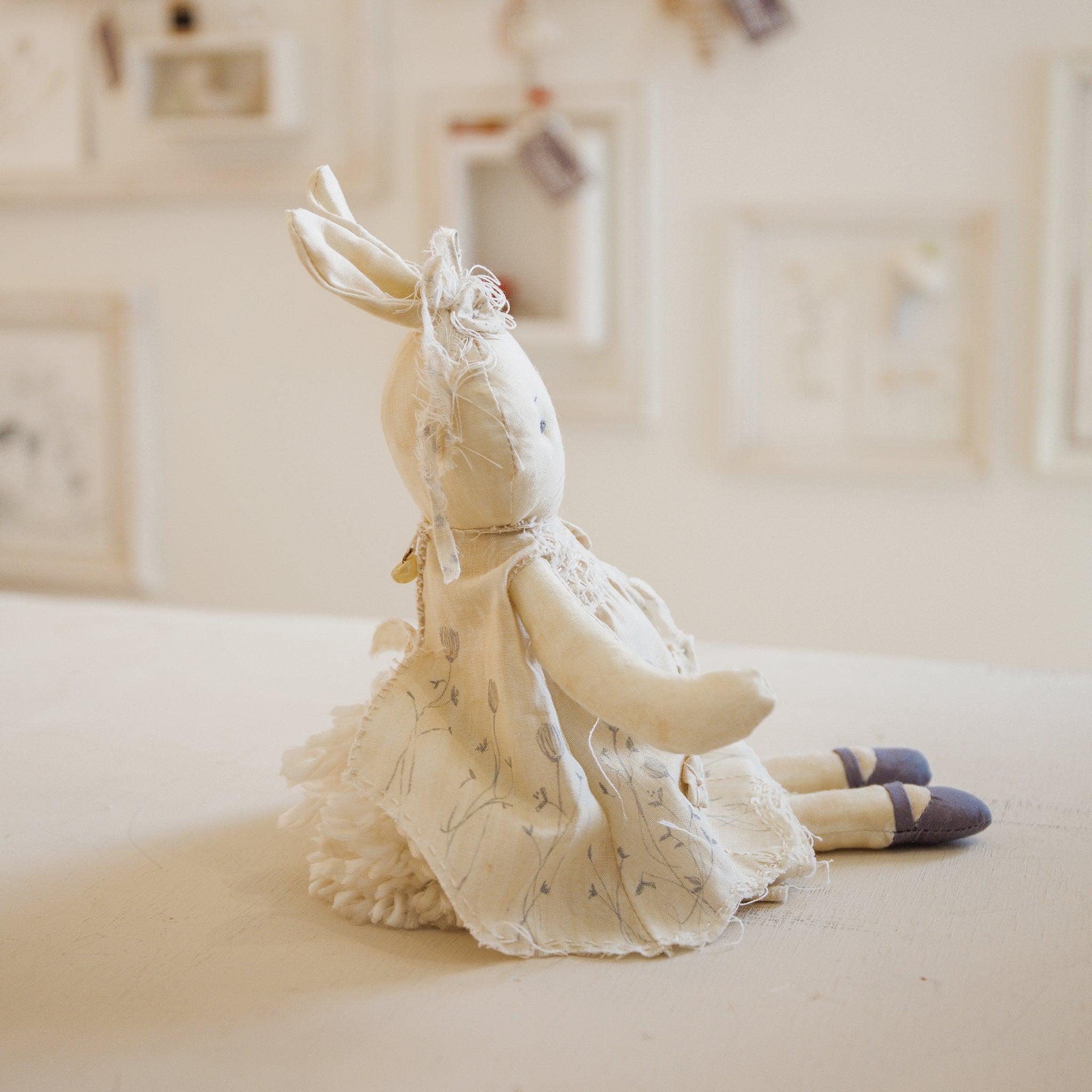 RETIRED - Hutch Studio Original - Tula Tumbleweed - Hand-Crafted Cotton & Knit Bunny、mySite、g9winljtr