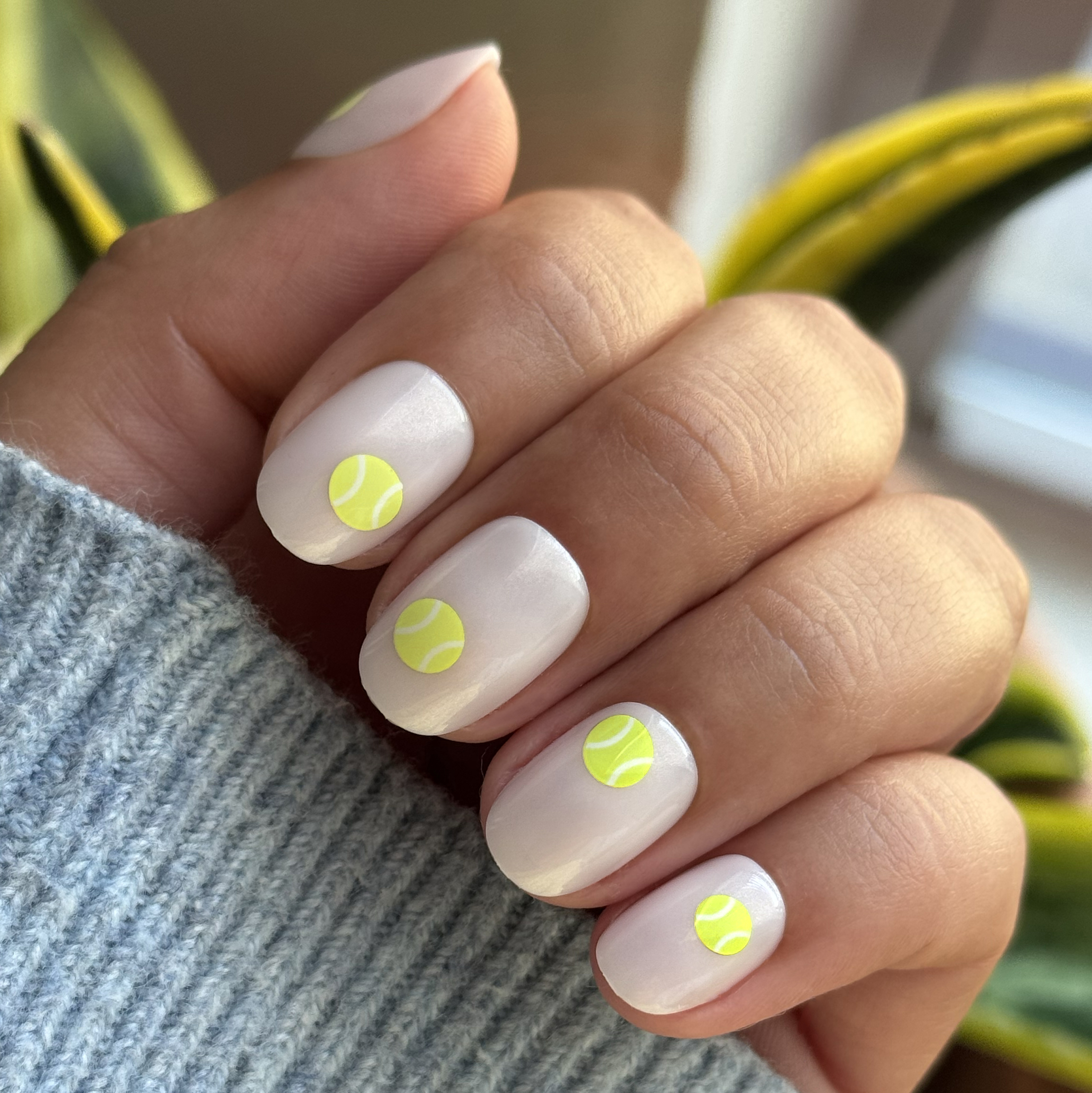 Perfect Serve - Press-On | Extra Short | Squoval、mySite、solidvoid