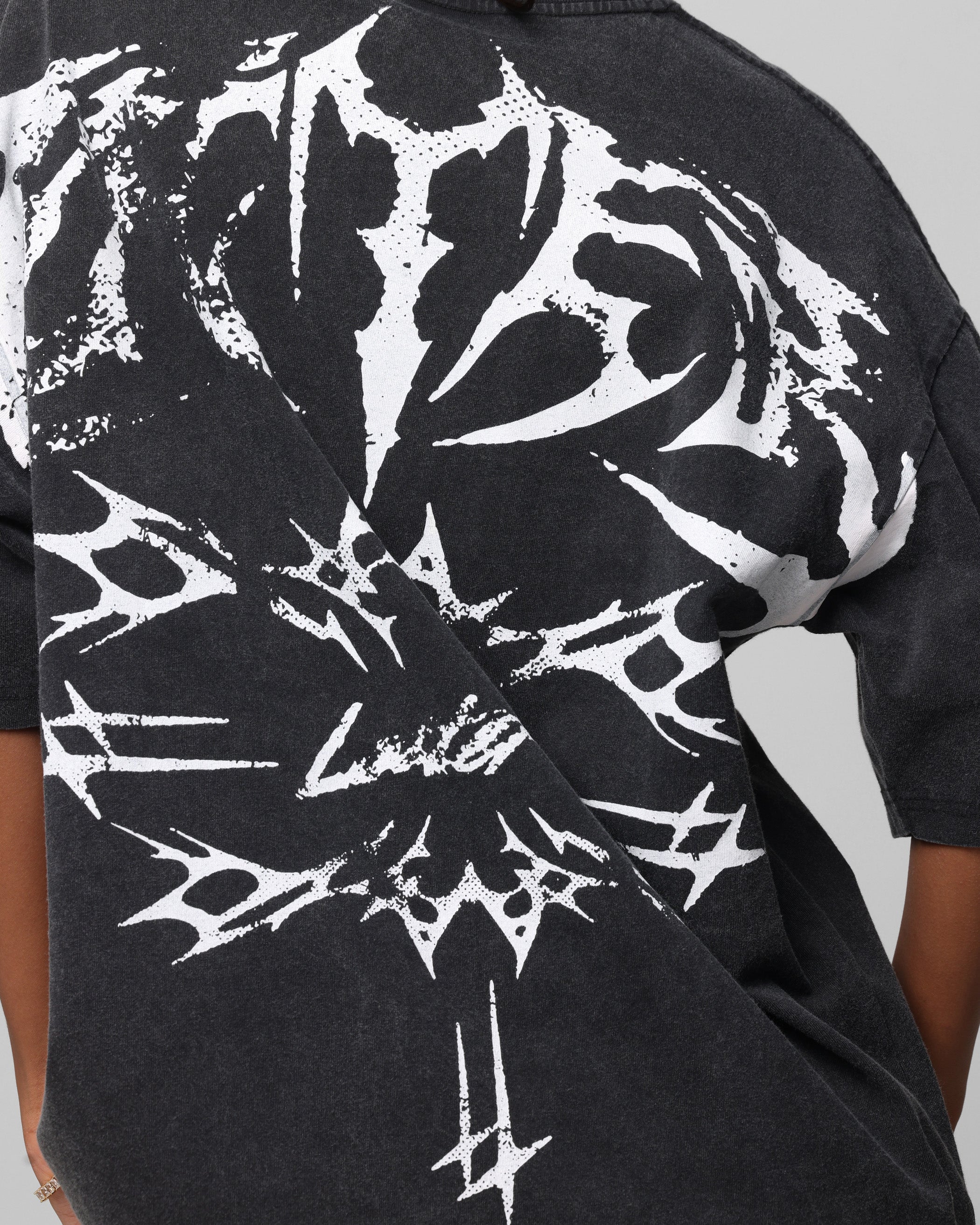 {product_title} - {shop_name}