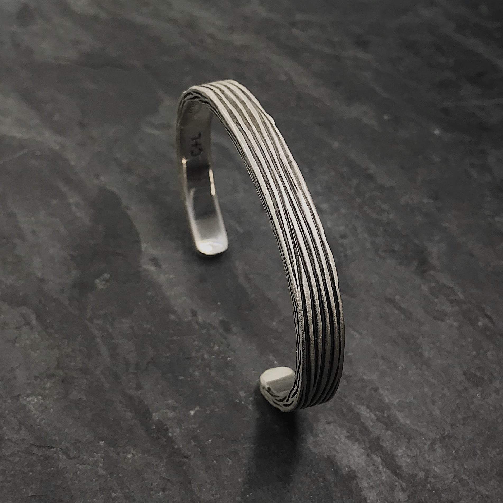  Threaded Cuff in Oxidized Silver、mySite、merchandisen