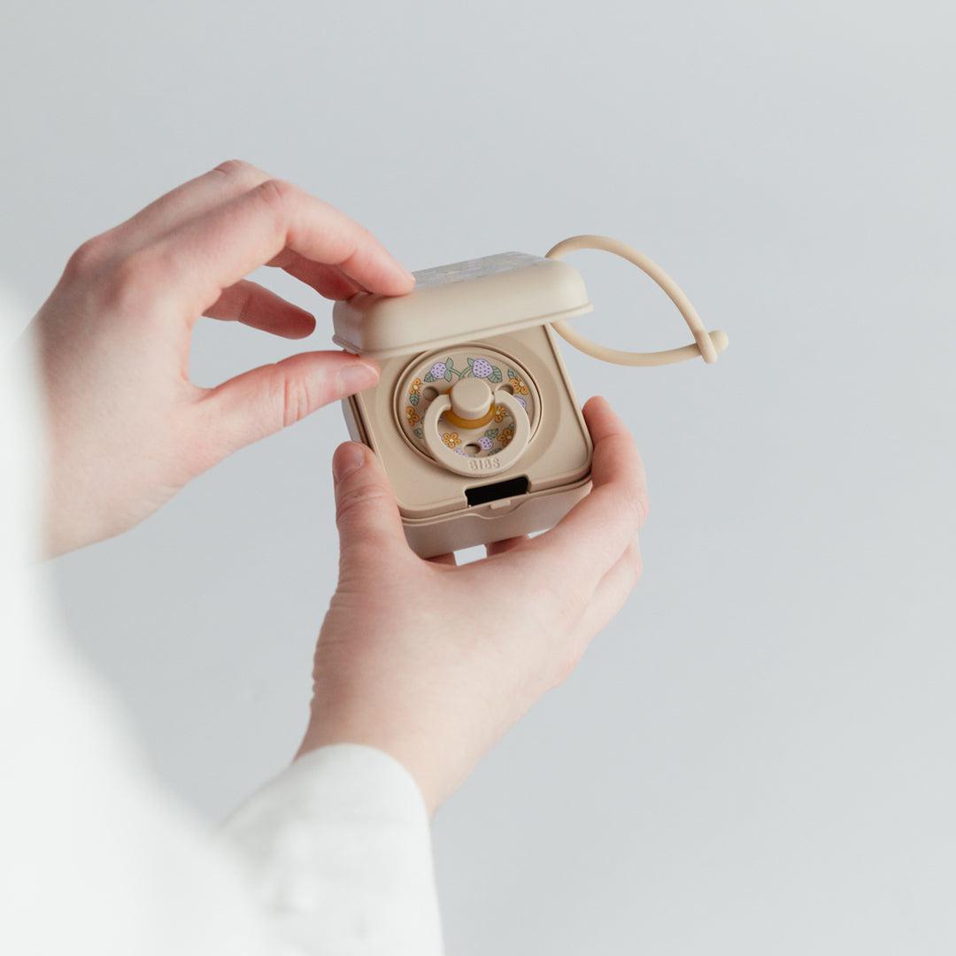  BIBS X LIBERTY Pacifier Box - Vanilla - Strawberries and Cream、mySite、merchandisen