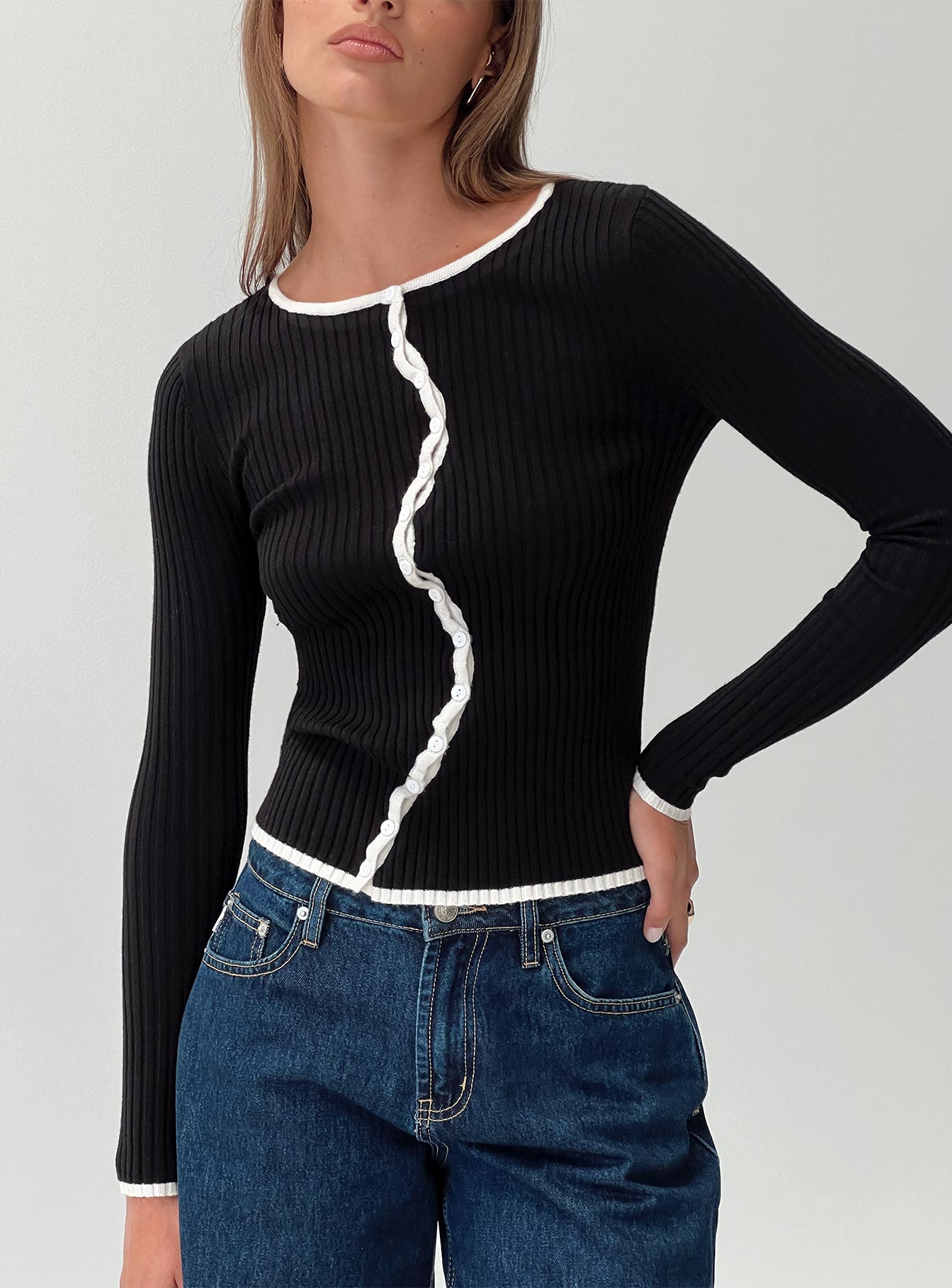 Bring Me Closer Button Up Long Sleeve Top Black / White、mySite、solidvoid