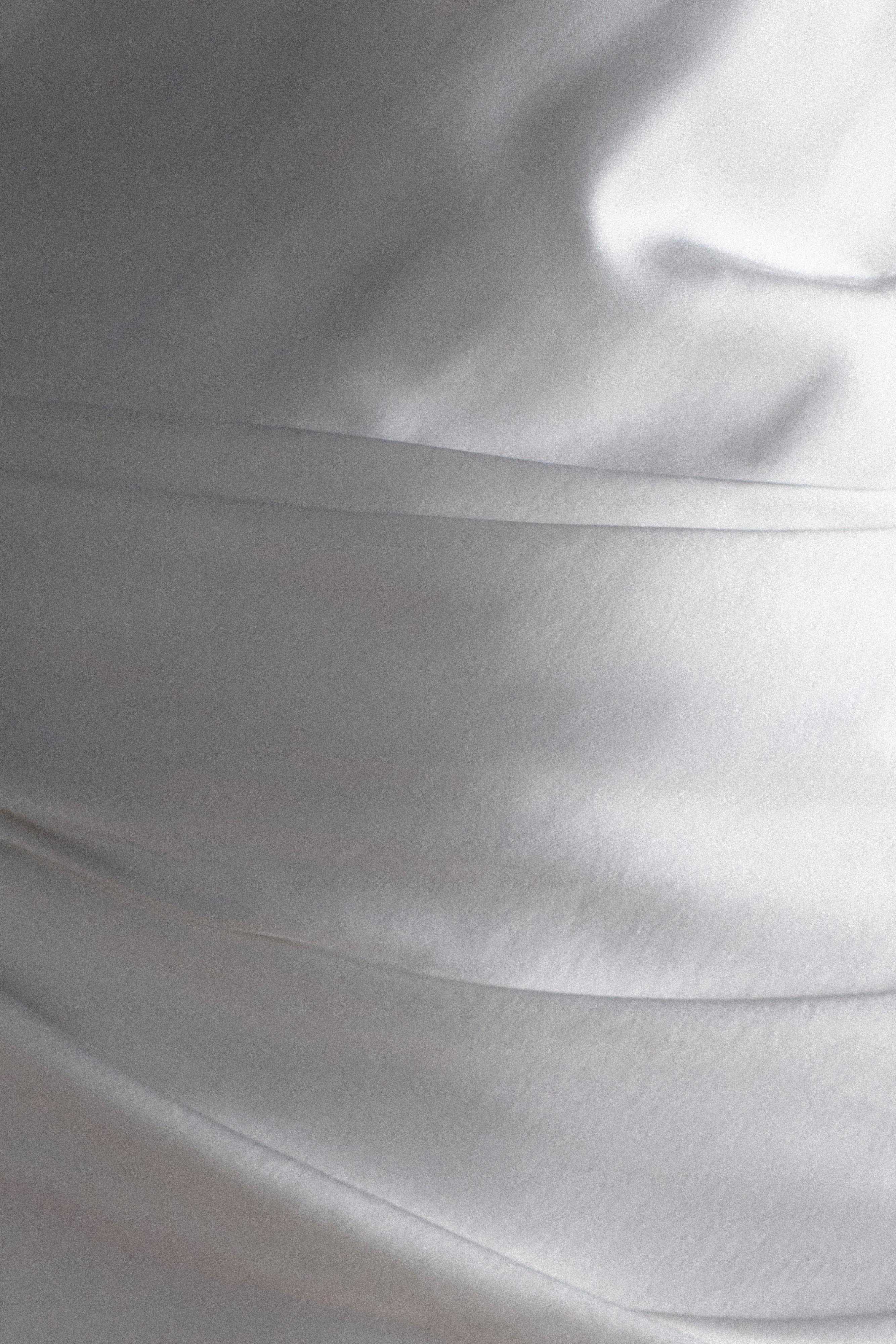 Iris Long Sleeve Satin Maxi Dress - White、mySite、solidvoid