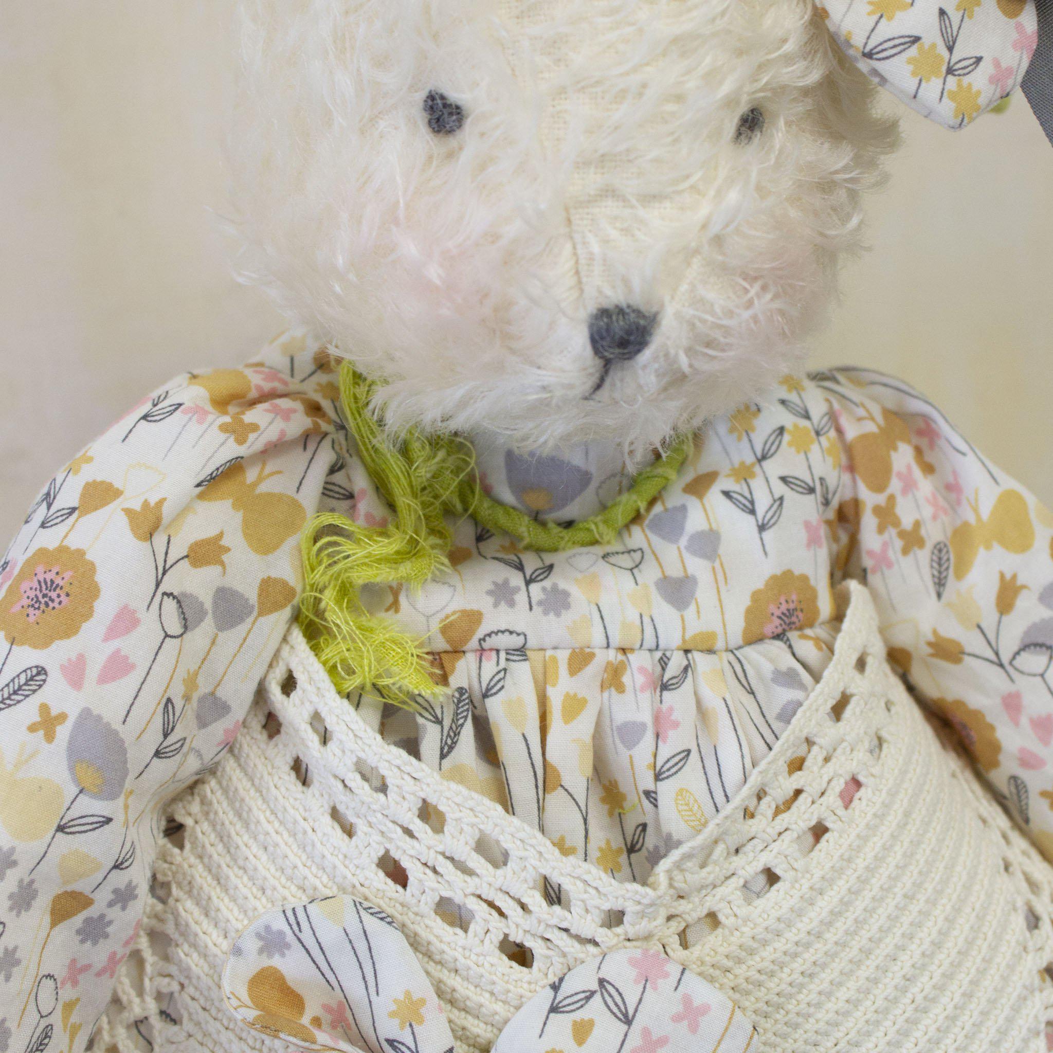 RETIRED - Hutch Studio - Miss Garden Delight - One Of A Kind Bunny、mySite、g9winljtr