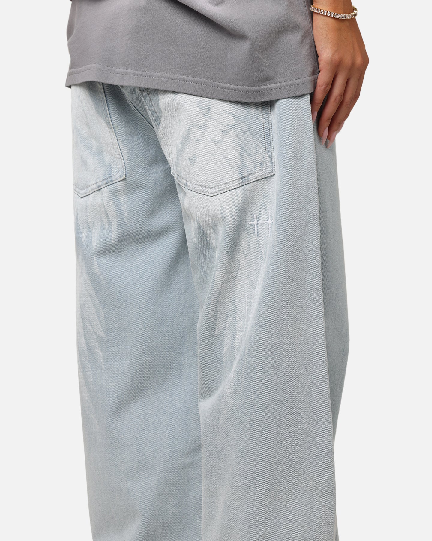 {product_title} - {shop_name}