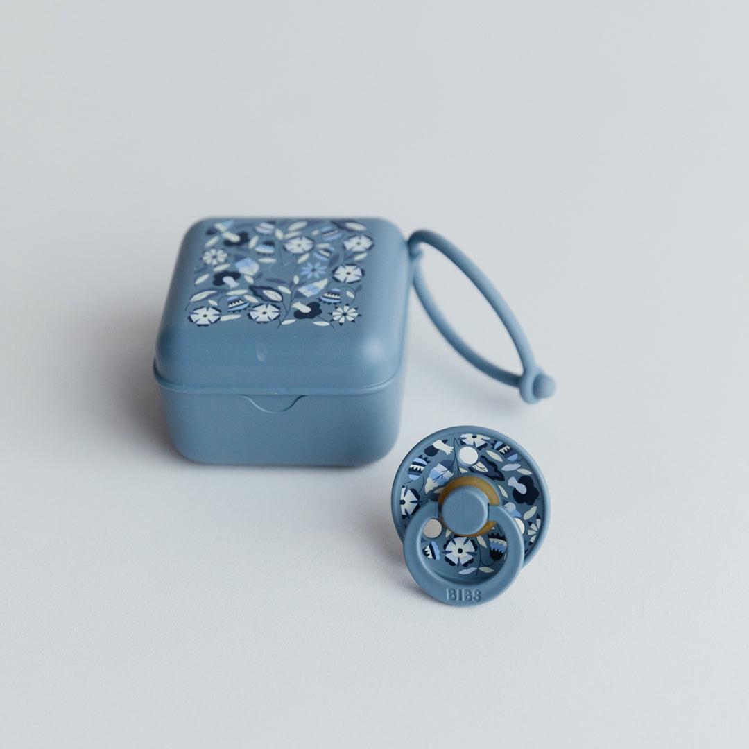  BIBS X LIBERTY Pacifier Box - Petrol - Bobo、mySite、merchandisen