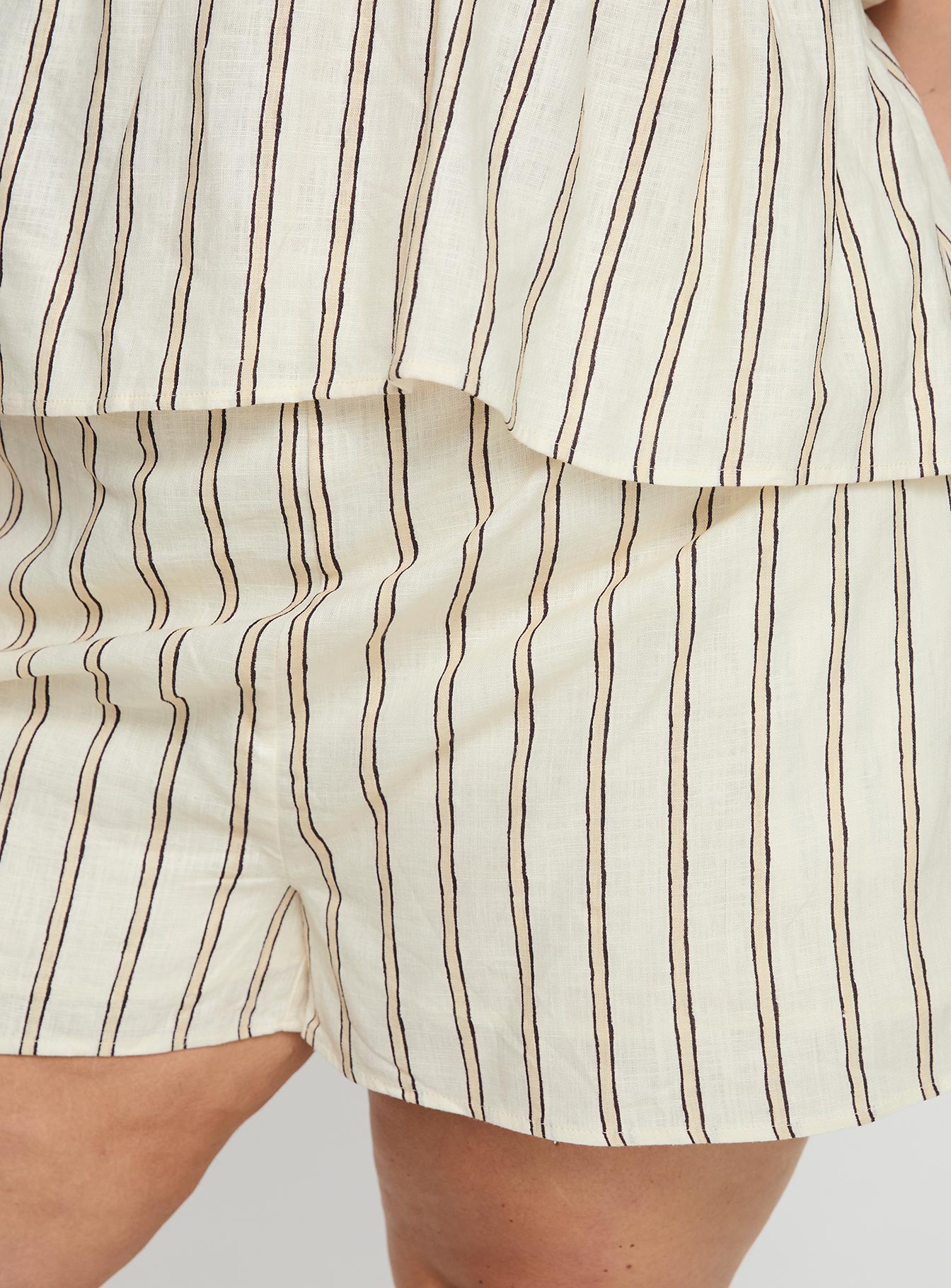 Ease Linen Blend Set Cream / Black Curve、mySite、solidvoid