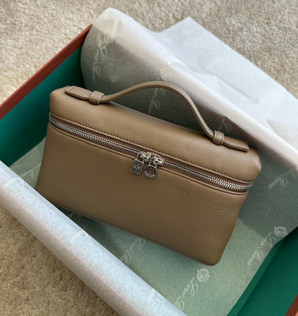 Loro Piana Extra Pocket Pouch L19 (Warm Mastic)、mySite、garminoutage.com