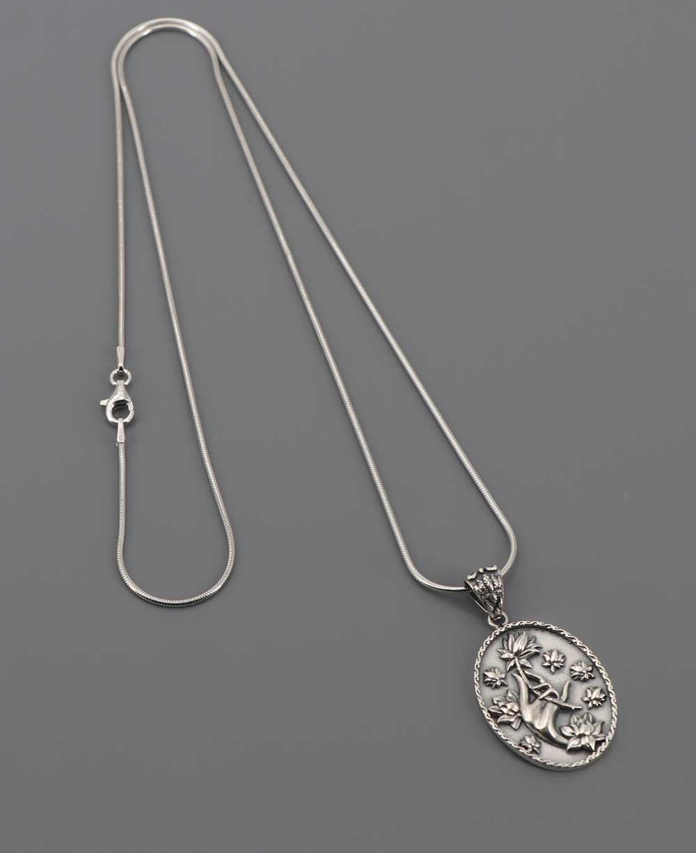 Sterling Silver Embrace Serenity Pendant Necklace、mySite、topwebapps