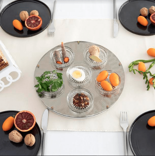 Modern Gold Seder Plate by Studio Armadillo、mySite、topwebapps
