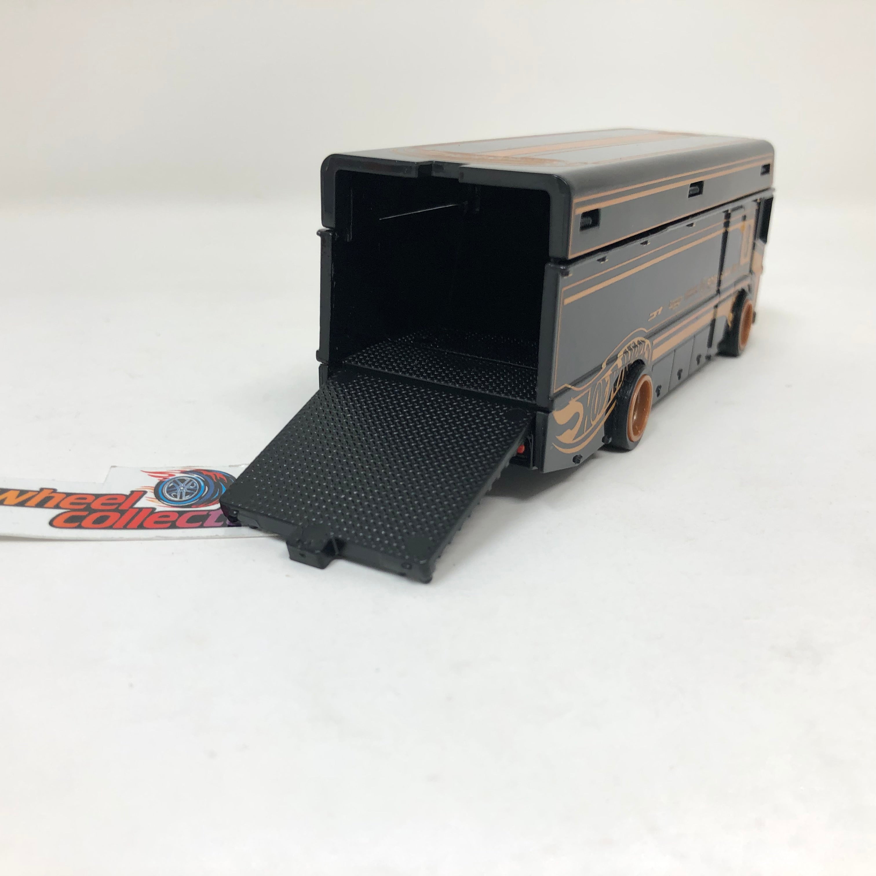 Euro Car Hauler * Black/Gold * Hot Wheels Loose 1:64 Scale Diecast Model、mySite、hgirdovlk