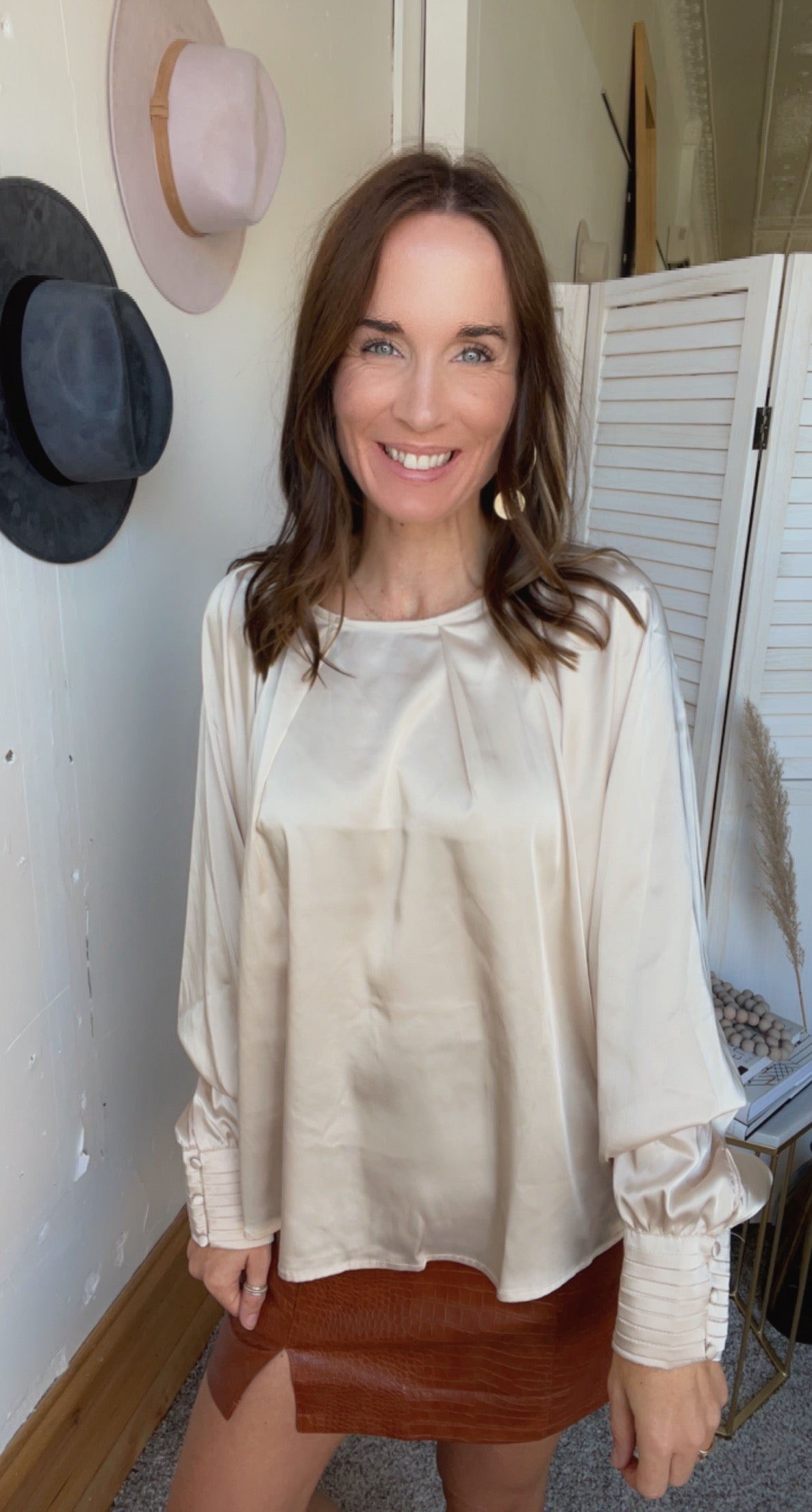 Corrine's Getting It Done Blouse、mySite、garagedoors4me