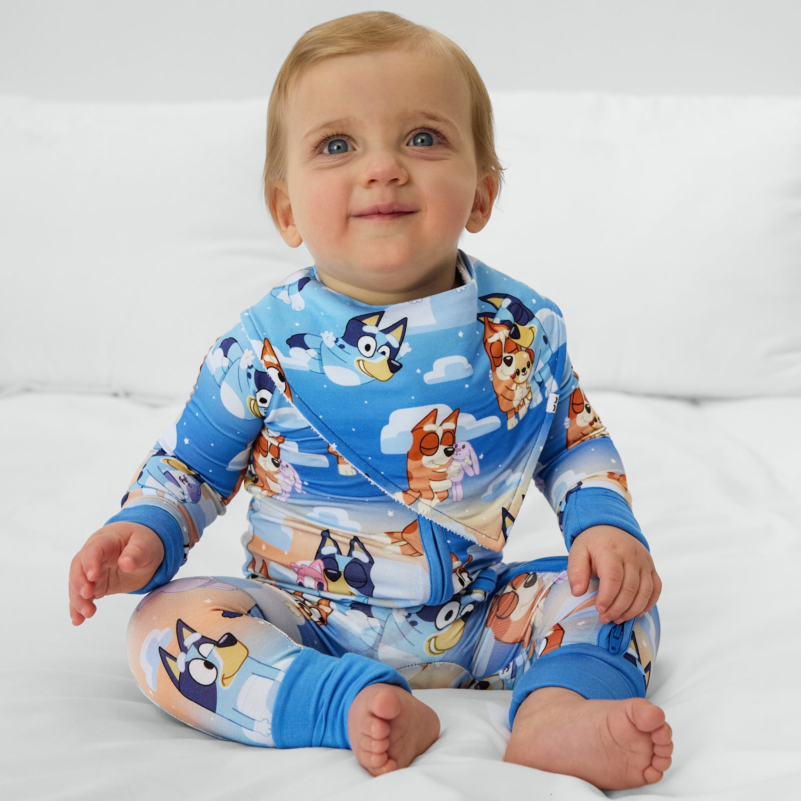 Bluey Blue Sleepytime Bandana Bib、mySite、g9winljtr