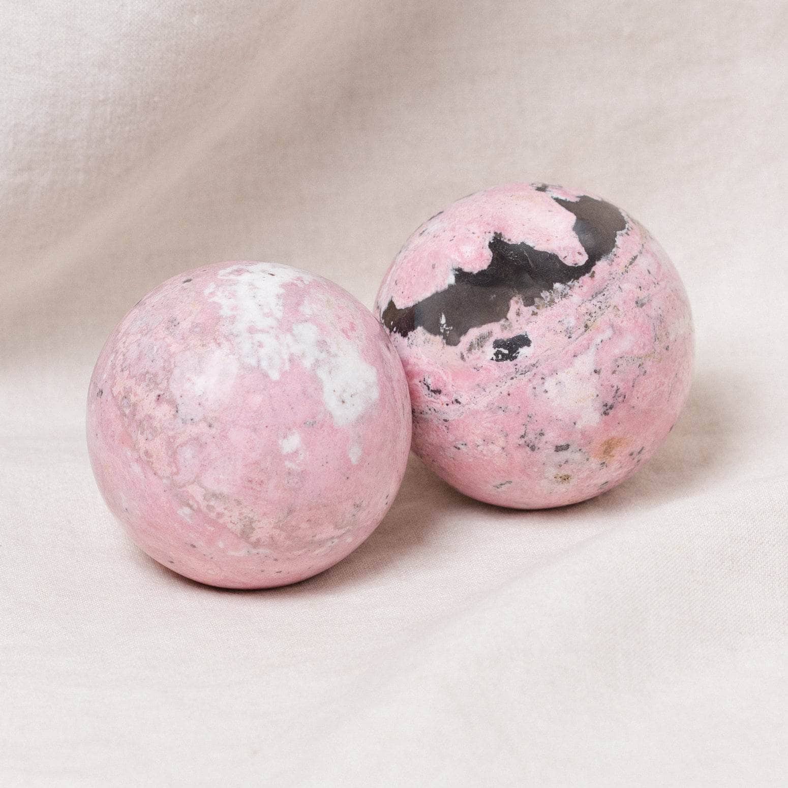 Peruvian Rhodonite Sphere with Tripod - AAA Premium Quality、mySite、hinf8tx79