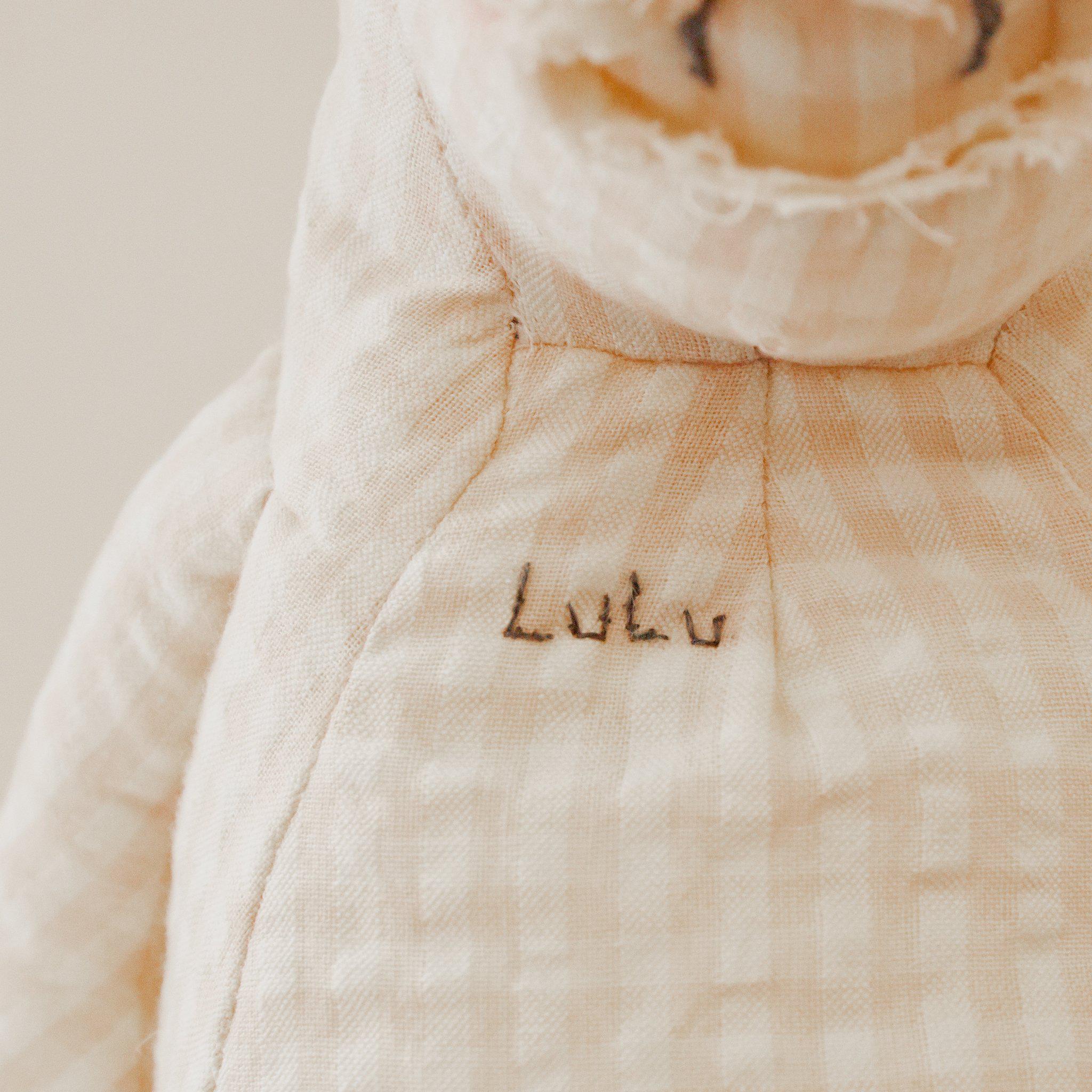 RETIRED - Hutch Studio - Lulu Gingham - One of a Kind Pig、mySite、g9winljtr