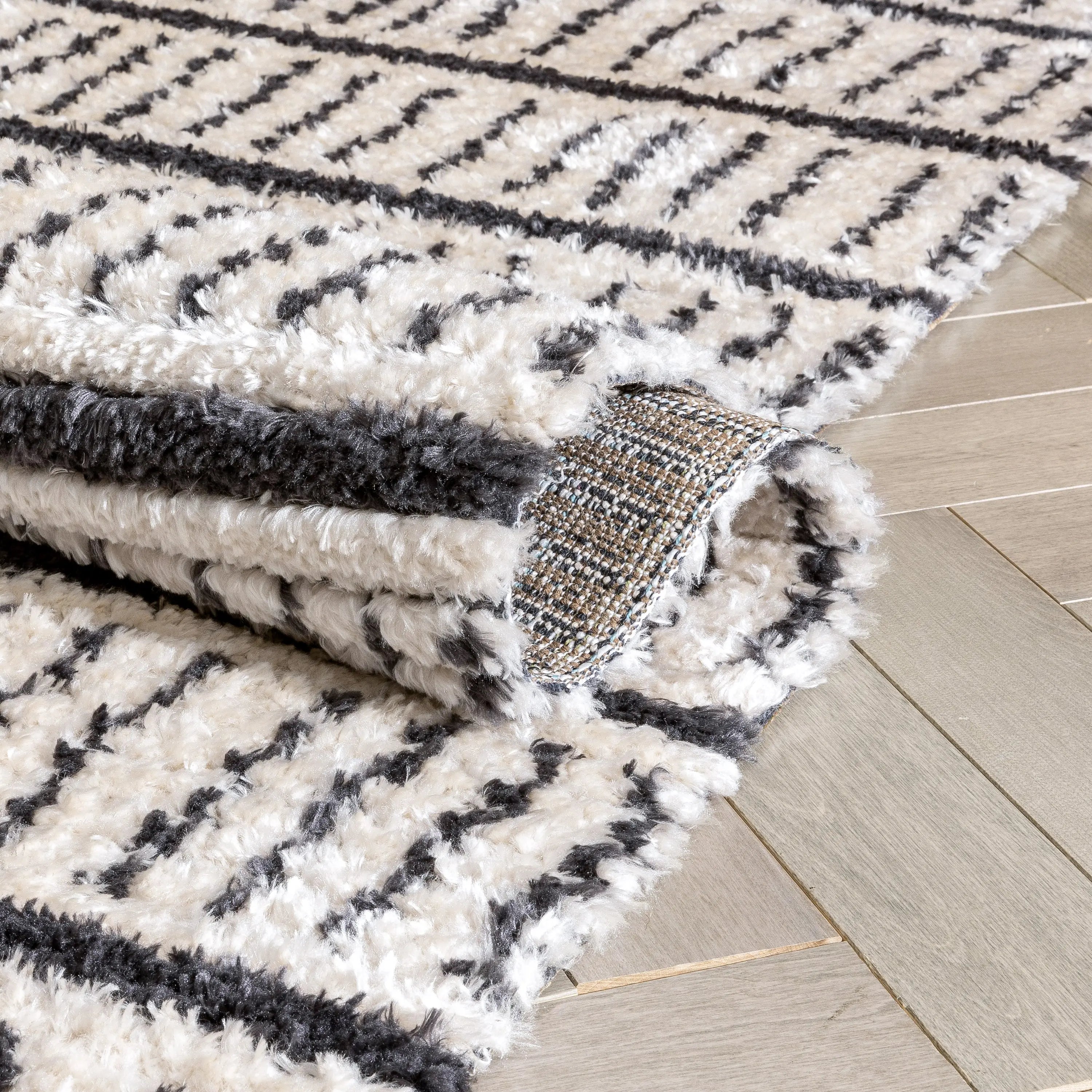 Viho Tribal Geometric Stripes Ivory High-Low Textured Pile Rug、mySite、gigharbornorthrealestate
