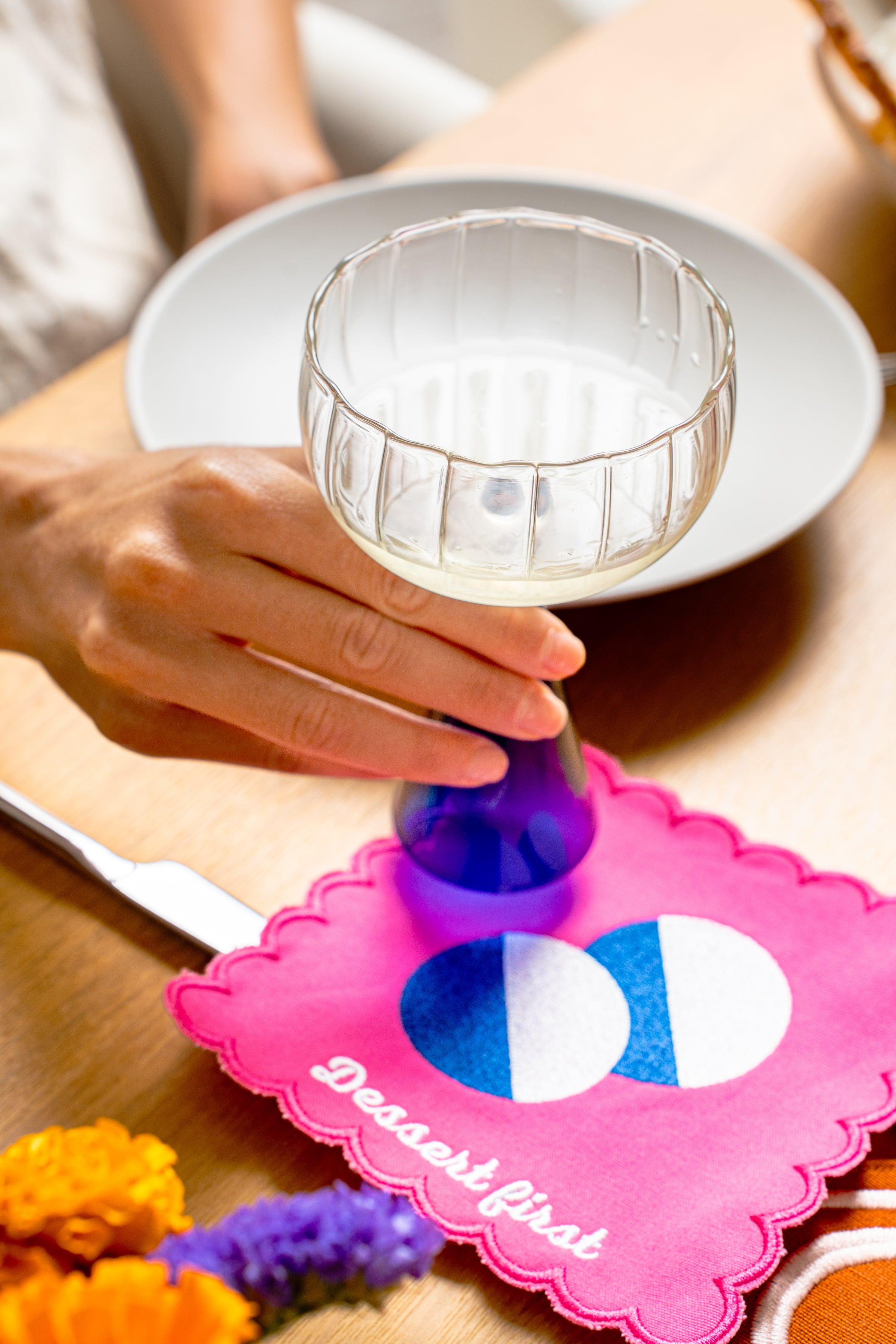 Challah Day Gift Set - (Set of 4 Plates & 4 Cocktail Napkins)、mySite、topwebapps