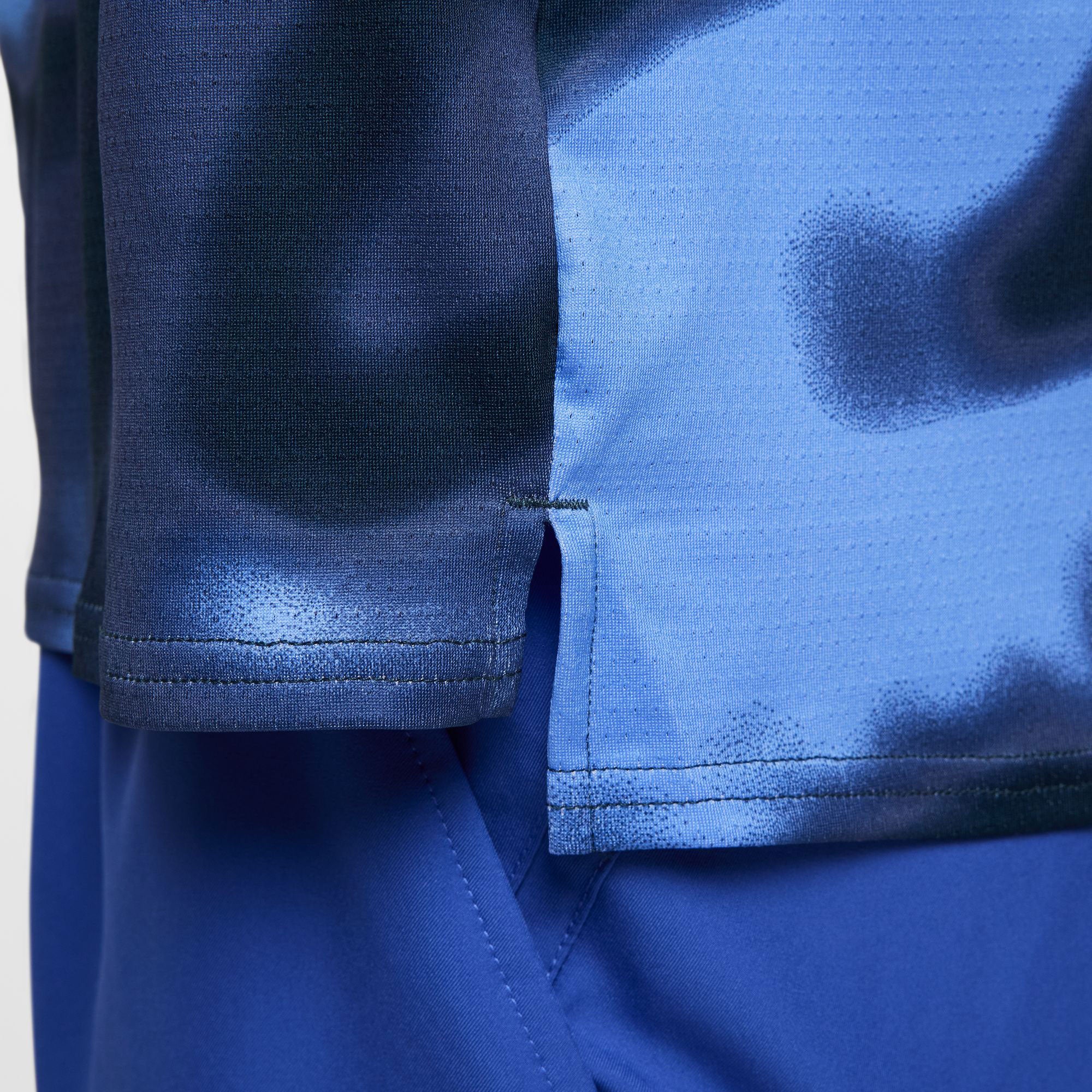 NikeCourt Advantage Men's Dri-FIT Printed Tennis Shirt、mySite、neckold