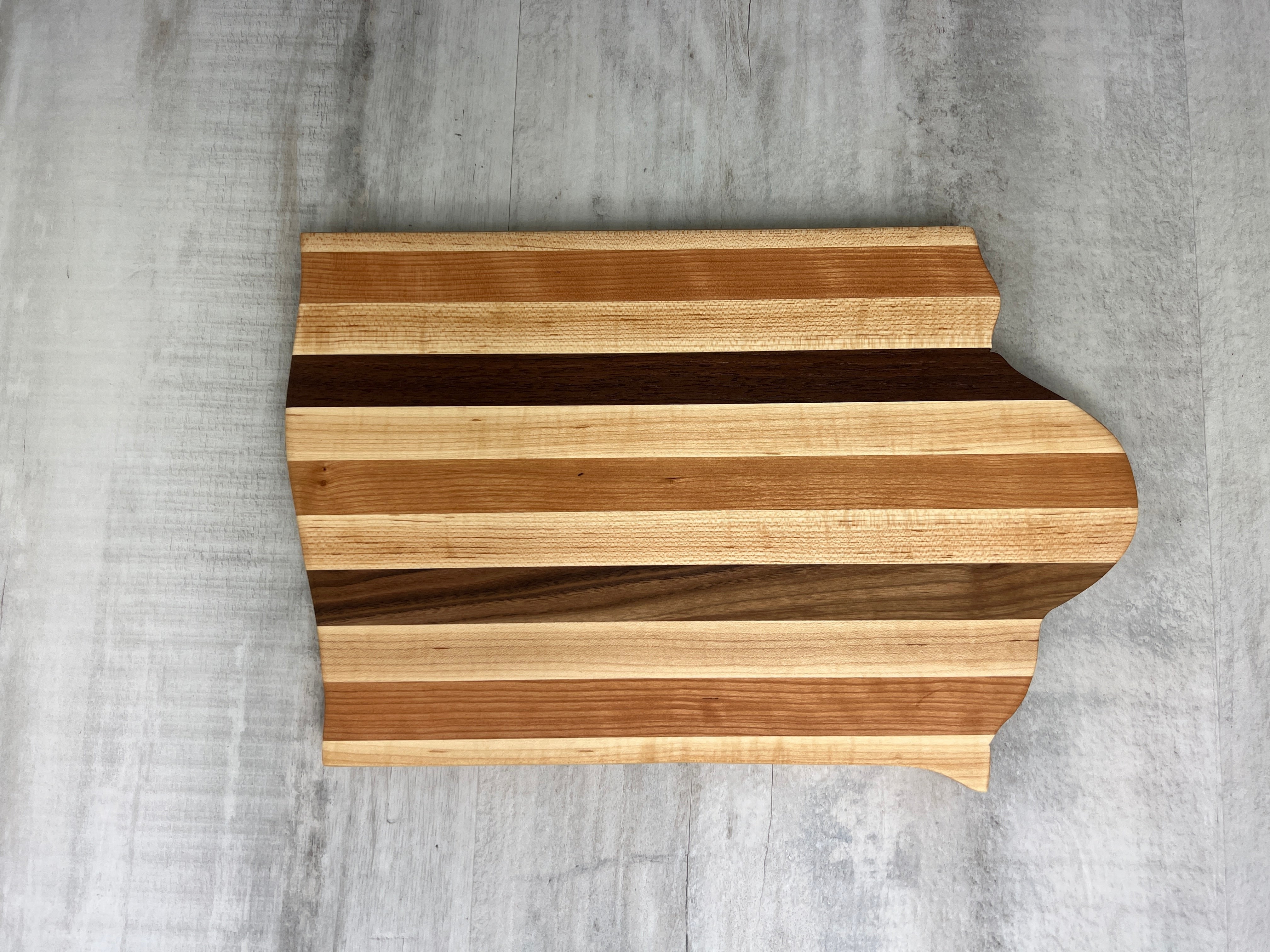 Iowa Shaped Wooden Cutting Board、mySite、garagedoors4me