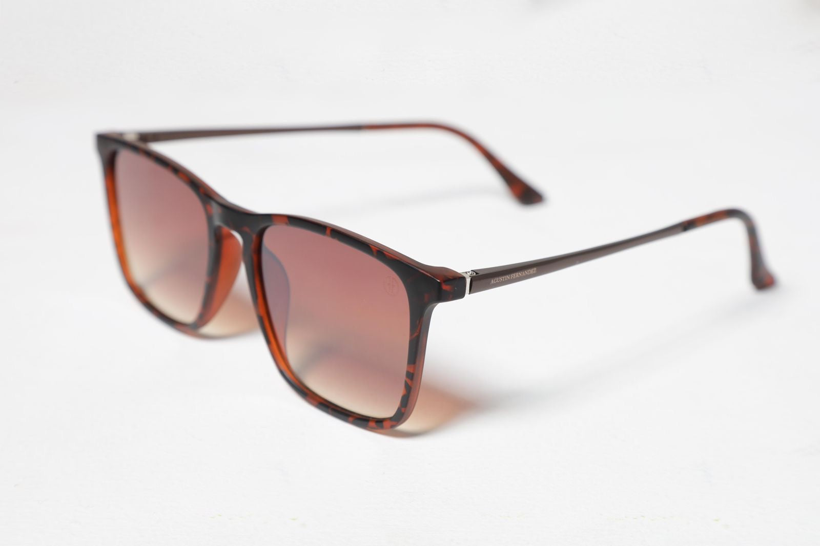 NAOMI BROWN TURTLE uv400、mySite、camillekostekn