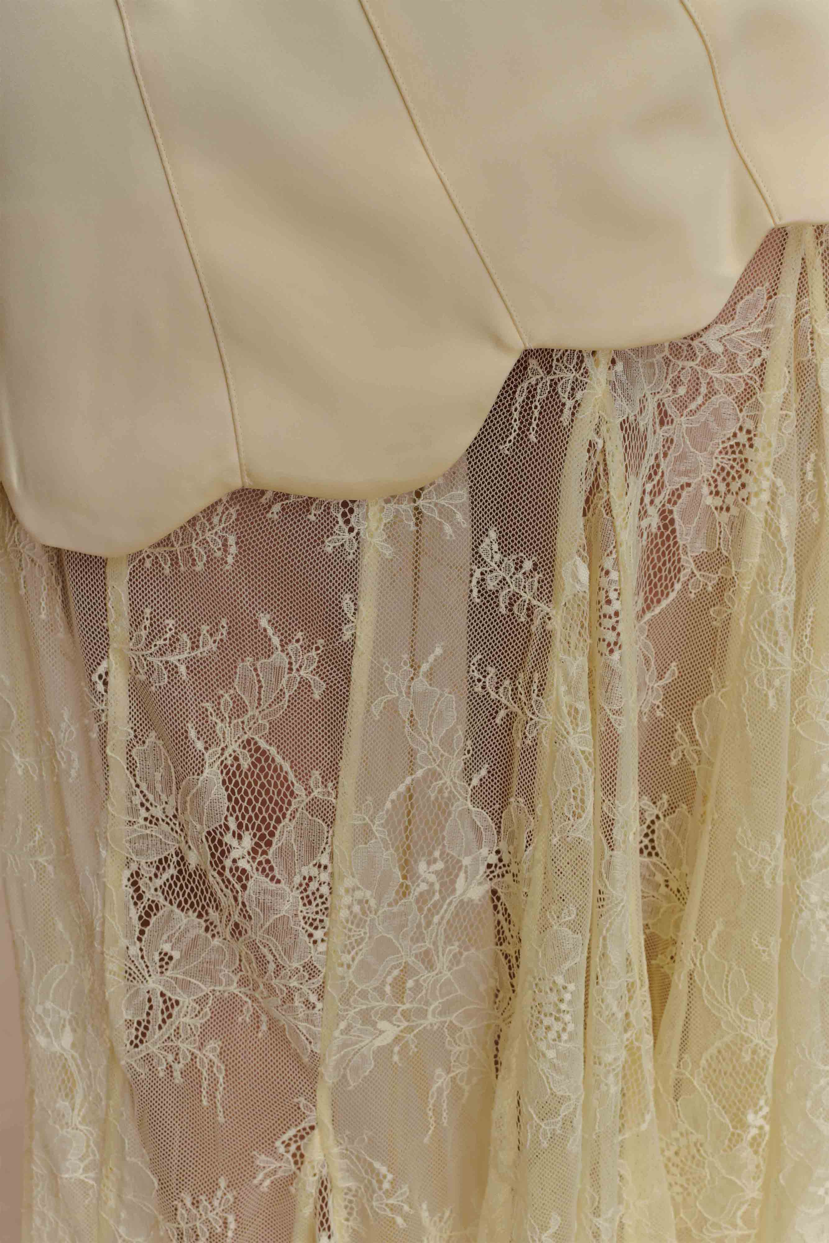 Aleena Satin And Lace Maxi Dress - Lemon、mySite、solidvoid