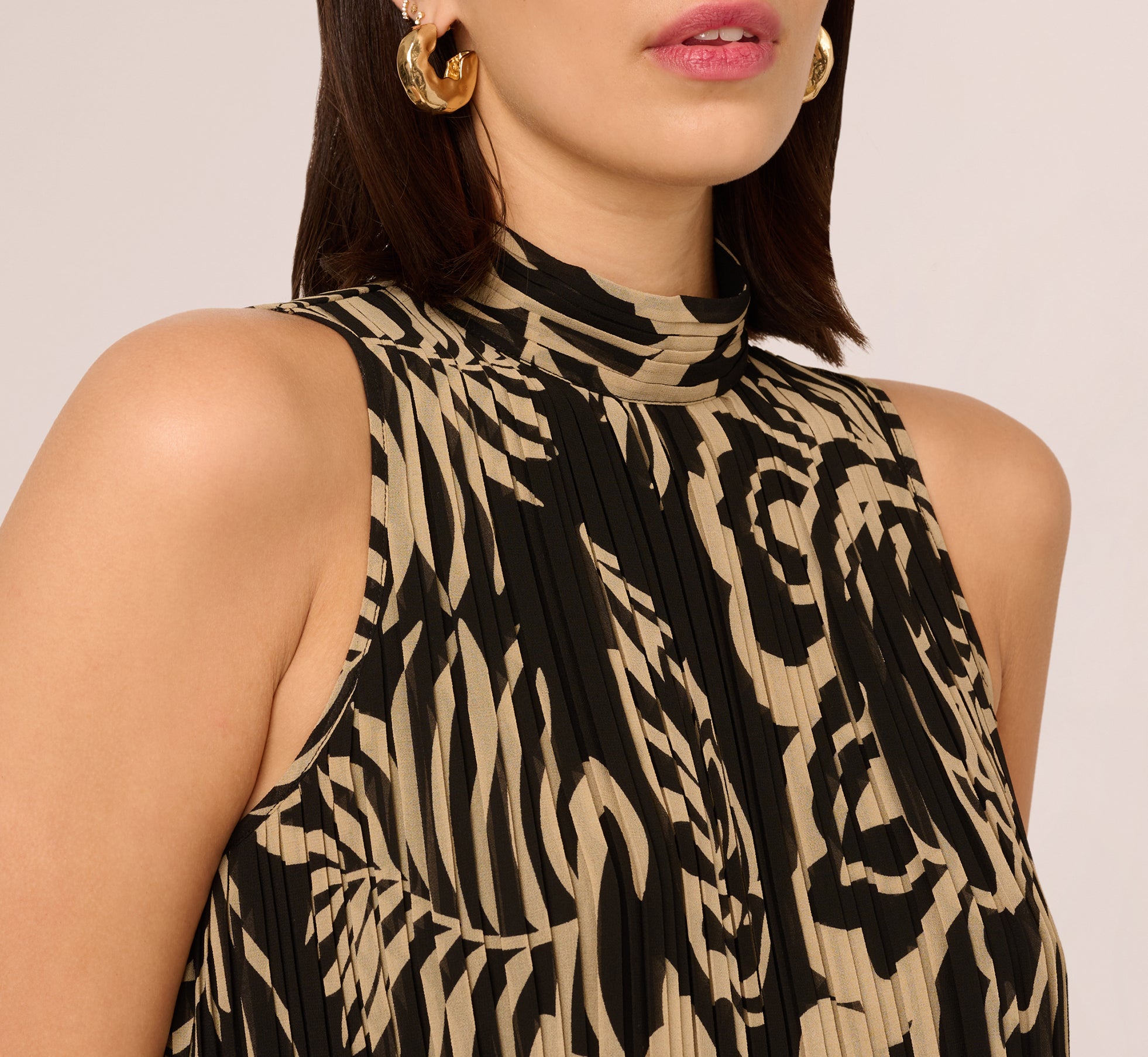 Pleated Floral Halter Top In Black Ornate Floral、mySite、solidvoid