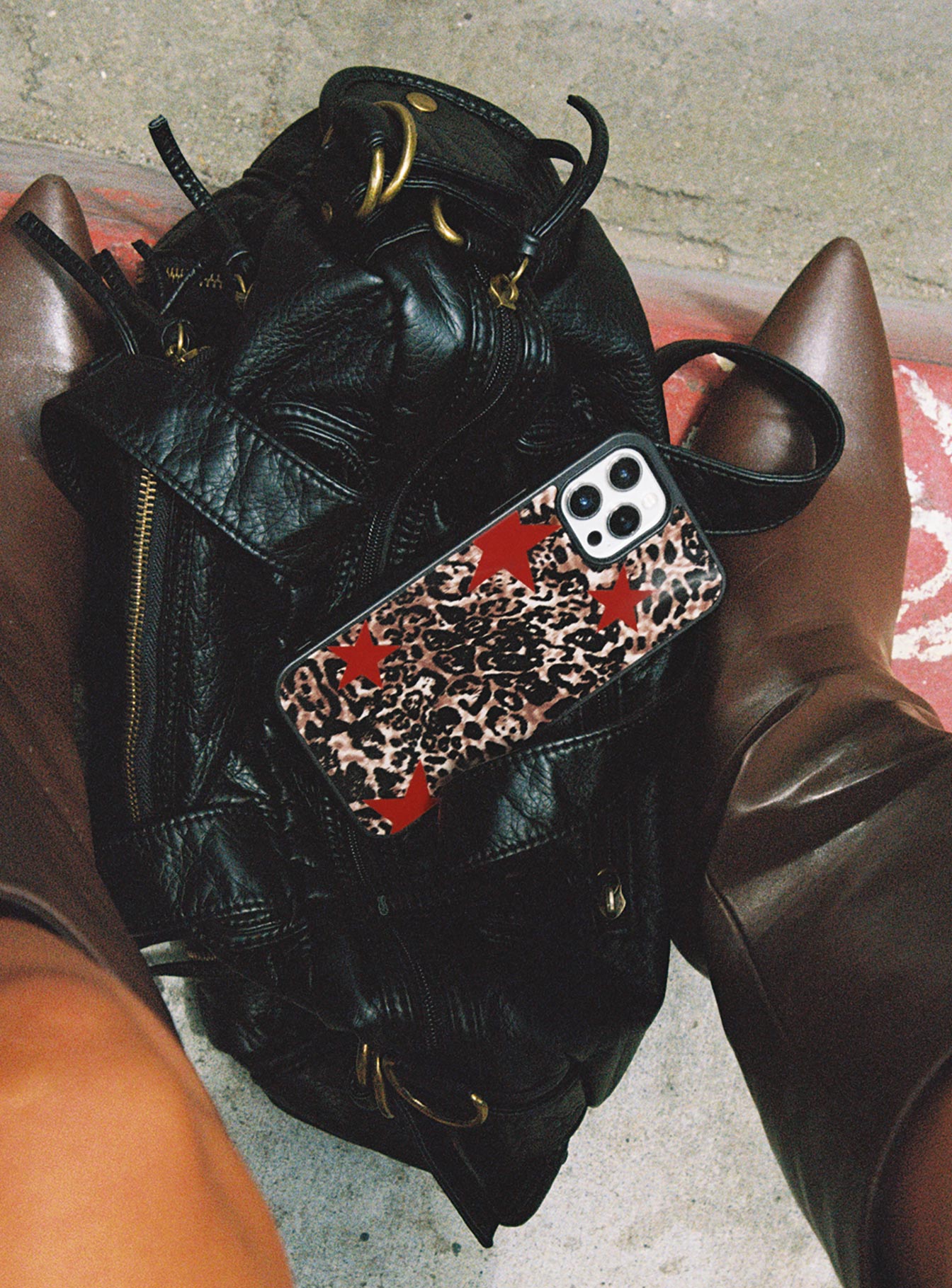 Unfolding iPhone Case Leopard、mySite、solidvoid